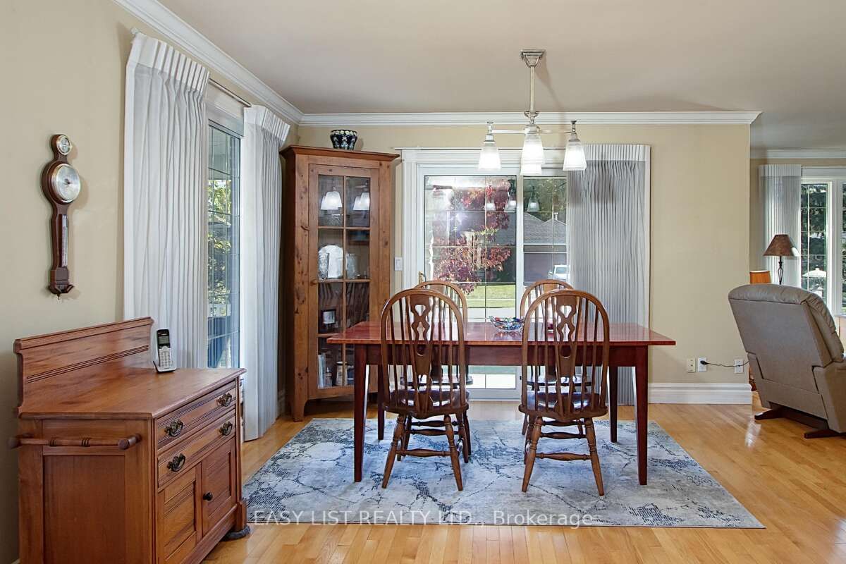 230 Frederick Court Property Photo 6