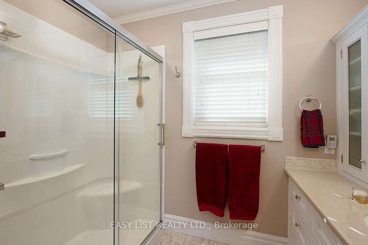 230 Frederick Court Property Photo 13