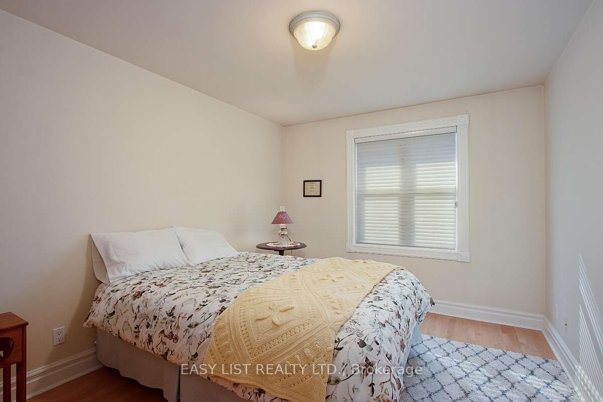 230 Frederick Court Property Photo 15