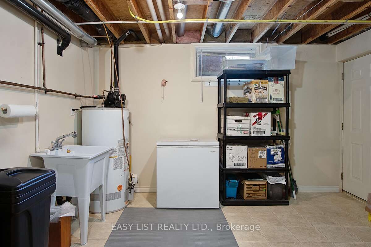 230 Frederick Court Property Photo 20