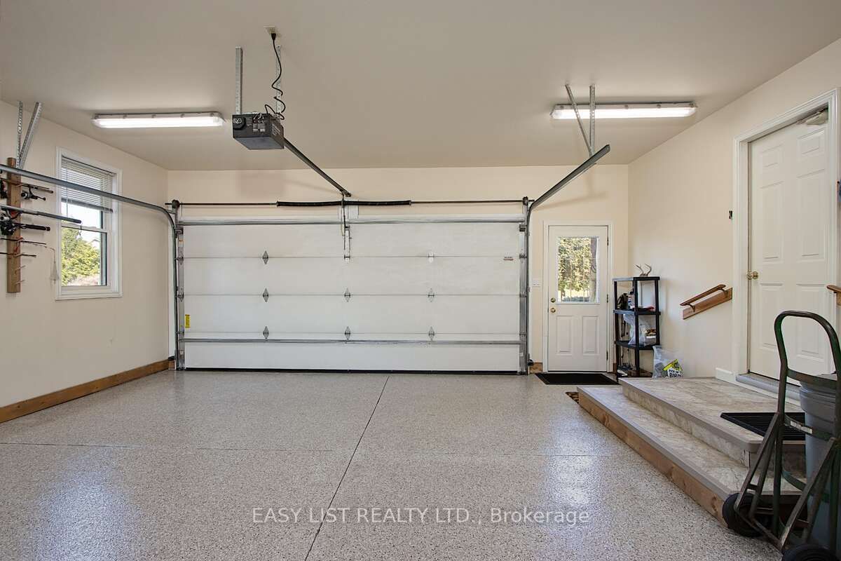230 Frederick Court Property Photo 22