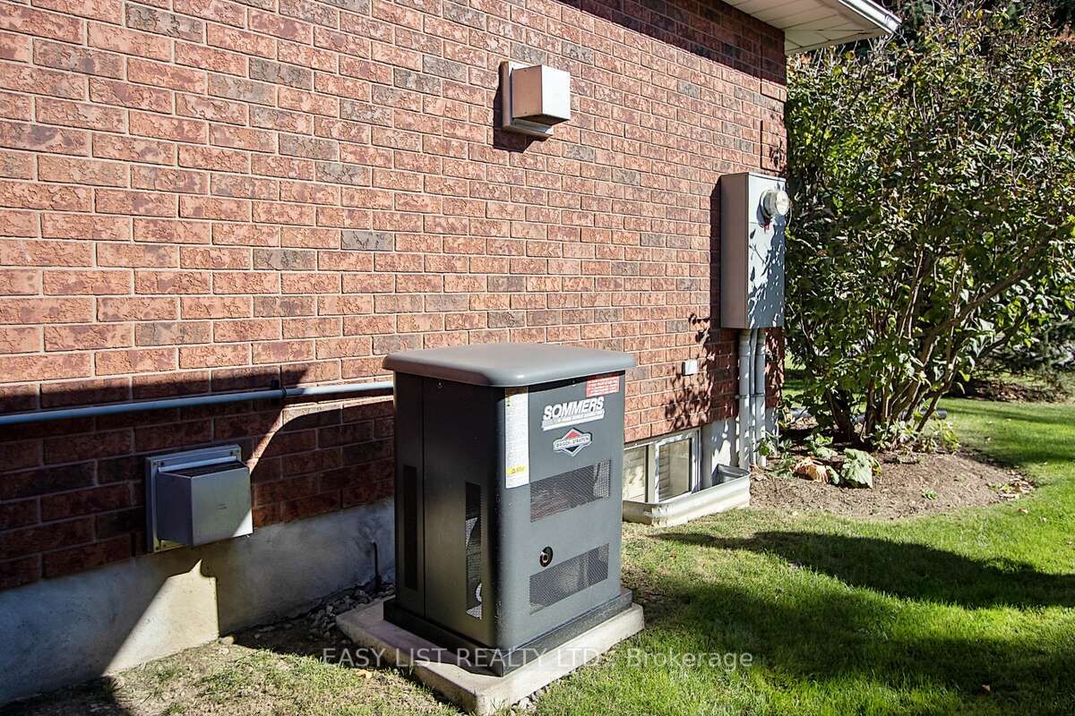 230 Frederick Court Property Photo 25