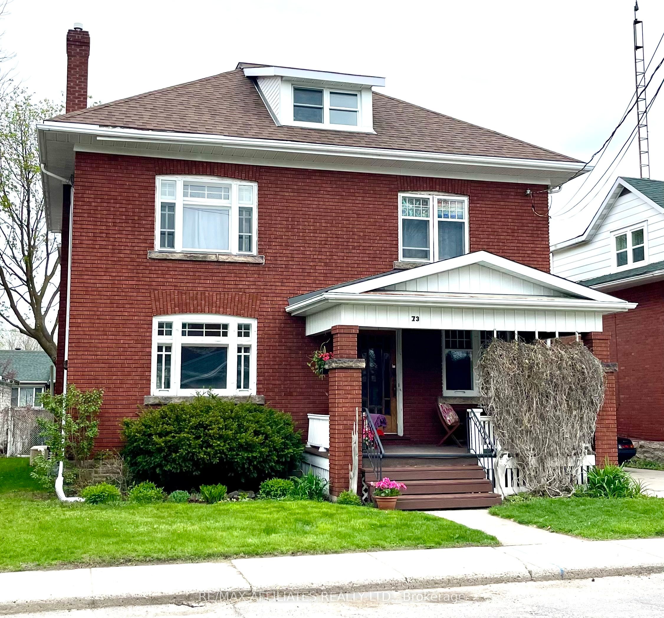 73 Mcgill St N Property Photo