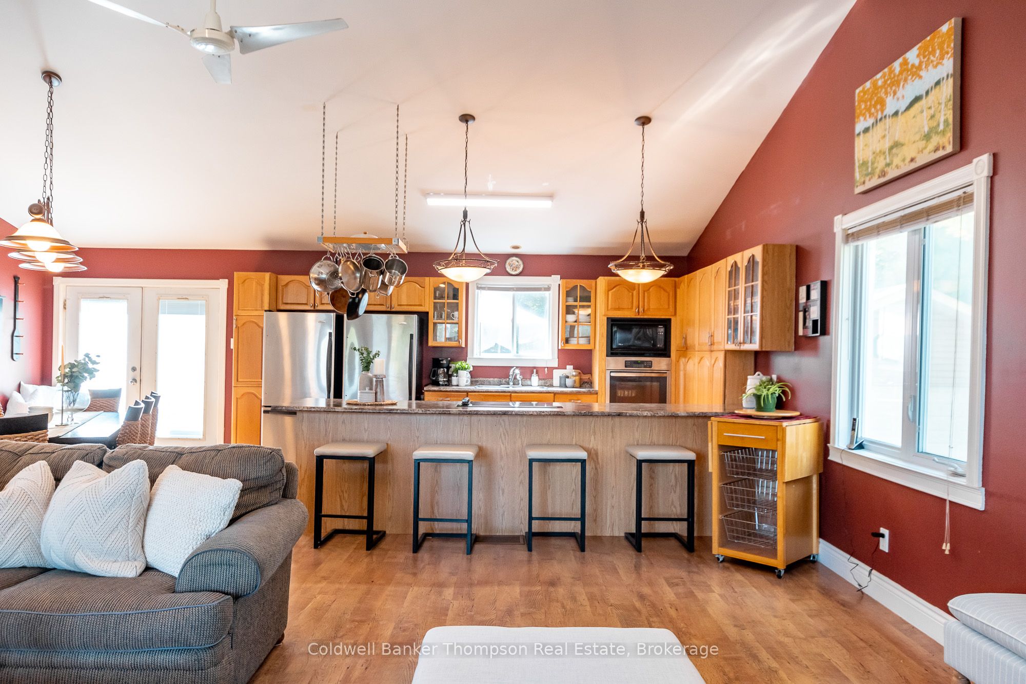 4237 Ravenscliffe Road Property Photo 10