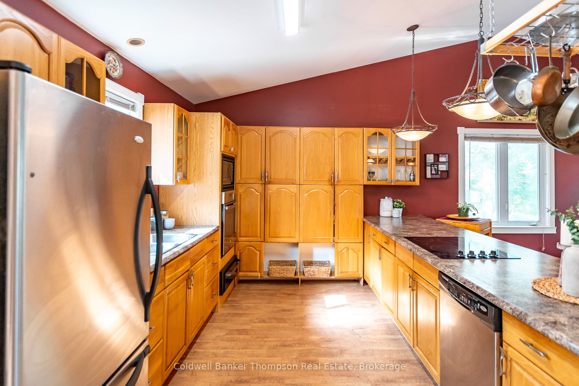 4237 Ravenscliffe Road Property Photo 12