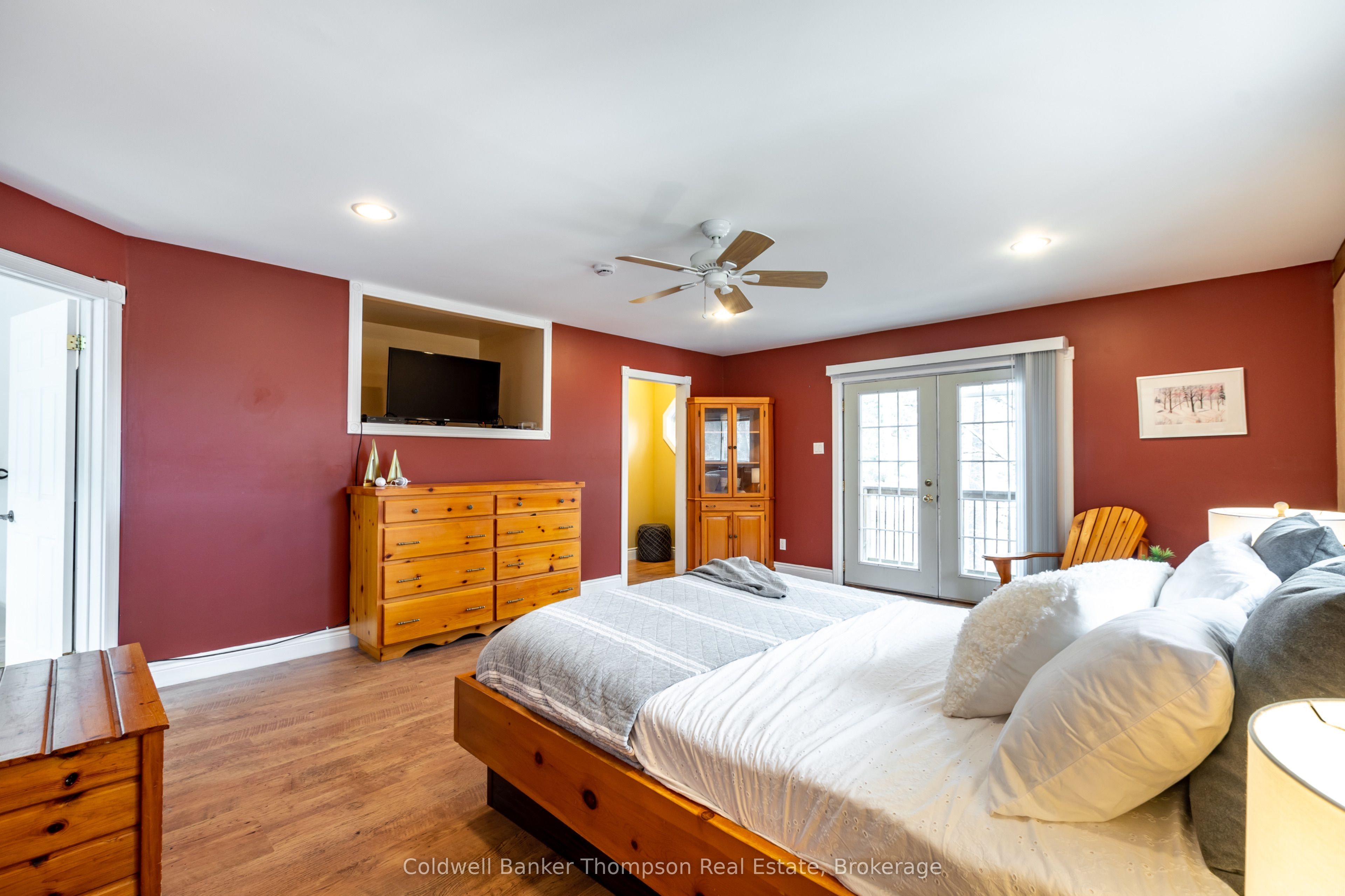 4237 Ravenscliffe Road Property Photo 25
