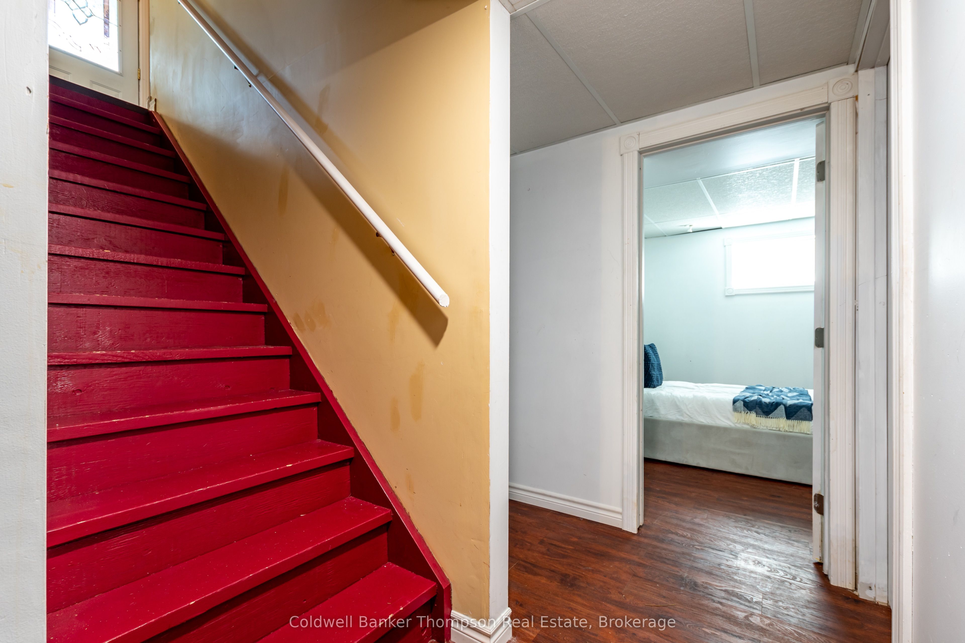 4237 Ravenscliffe Road Property Photo 32