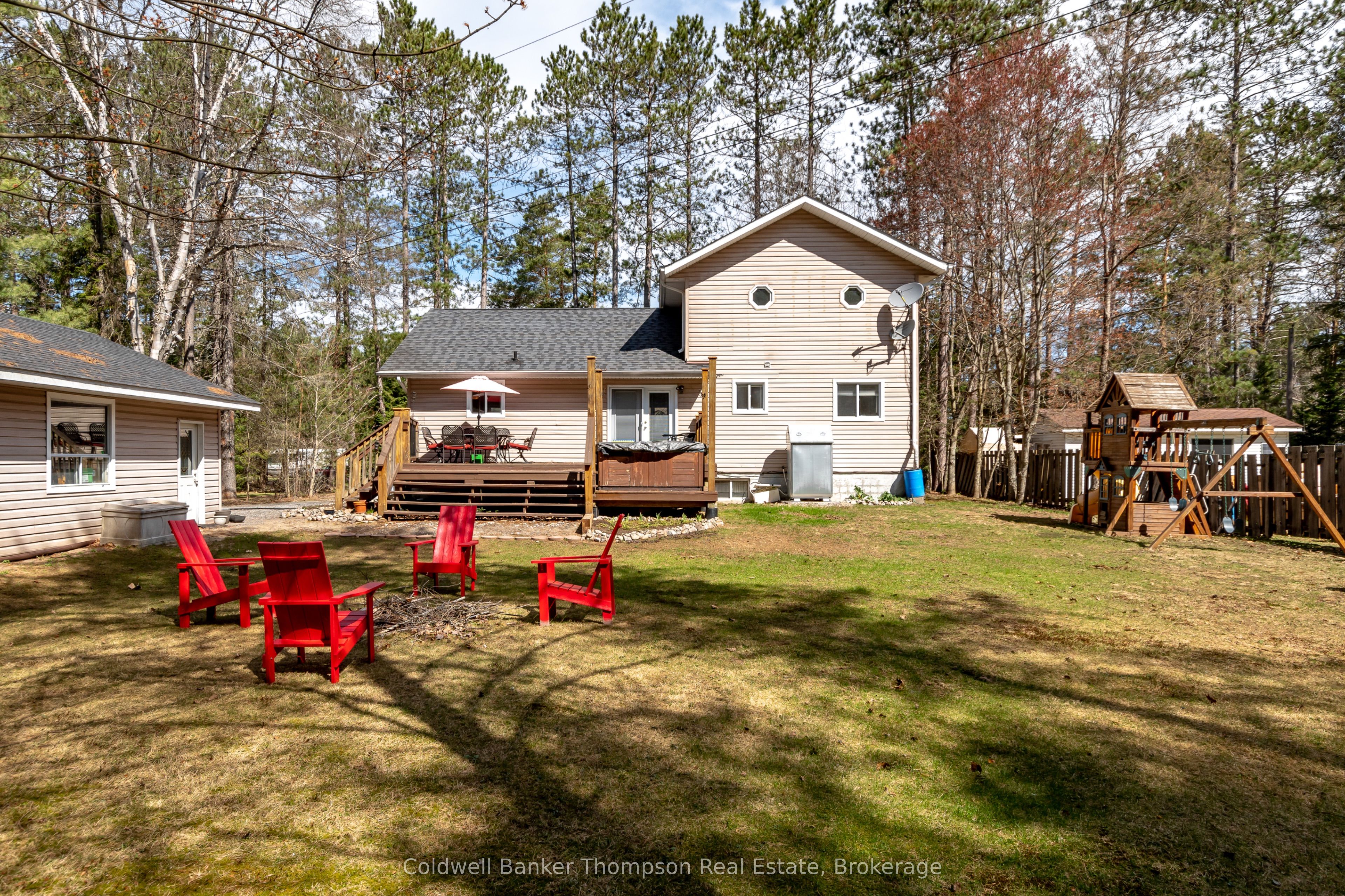4237 Ravenscliffe Road Property Photo 40