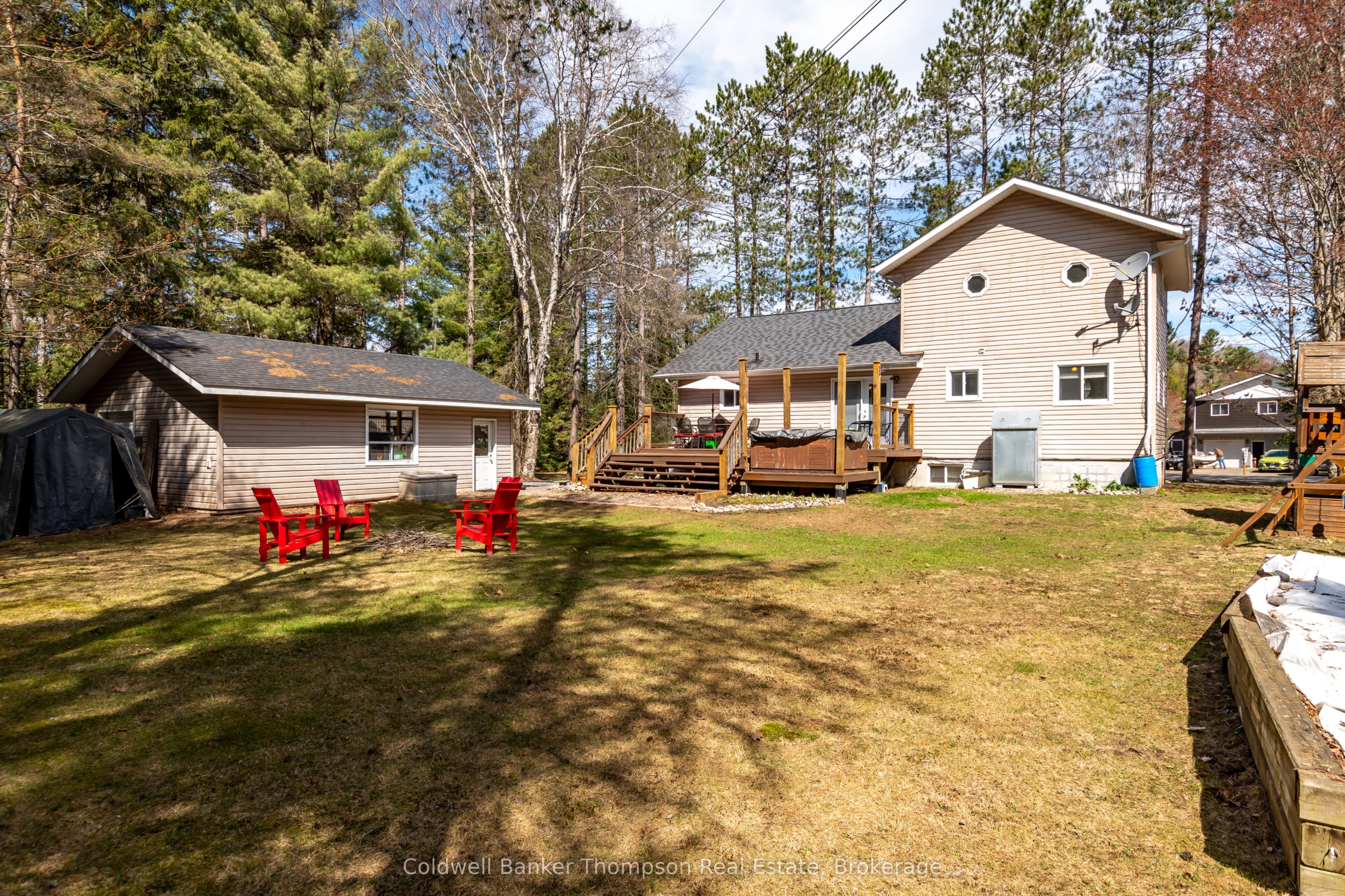 4237 Ravenscliffe Road Property Photo 41