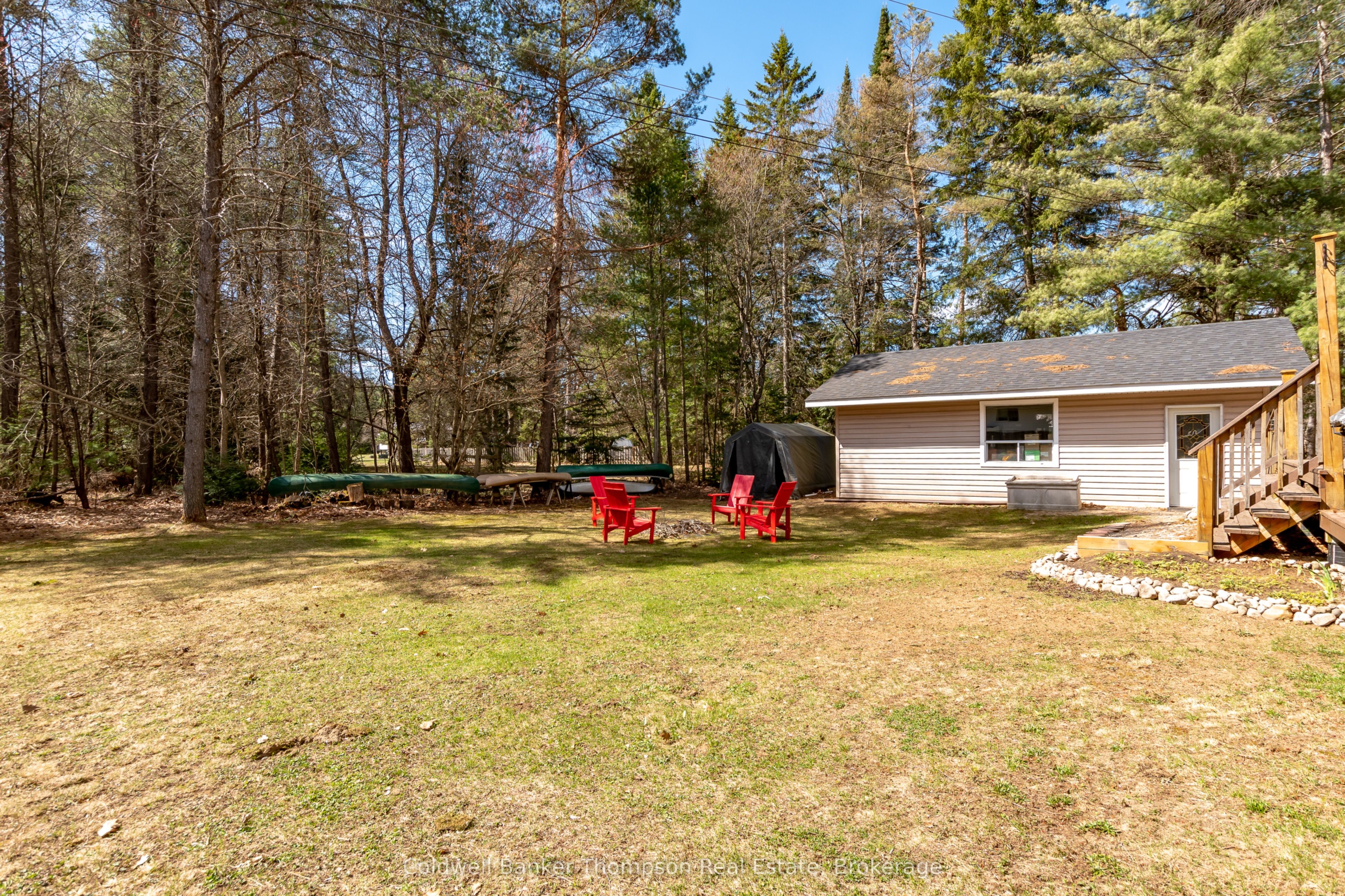 4237 Ravenscliffe Road Property Photo 43