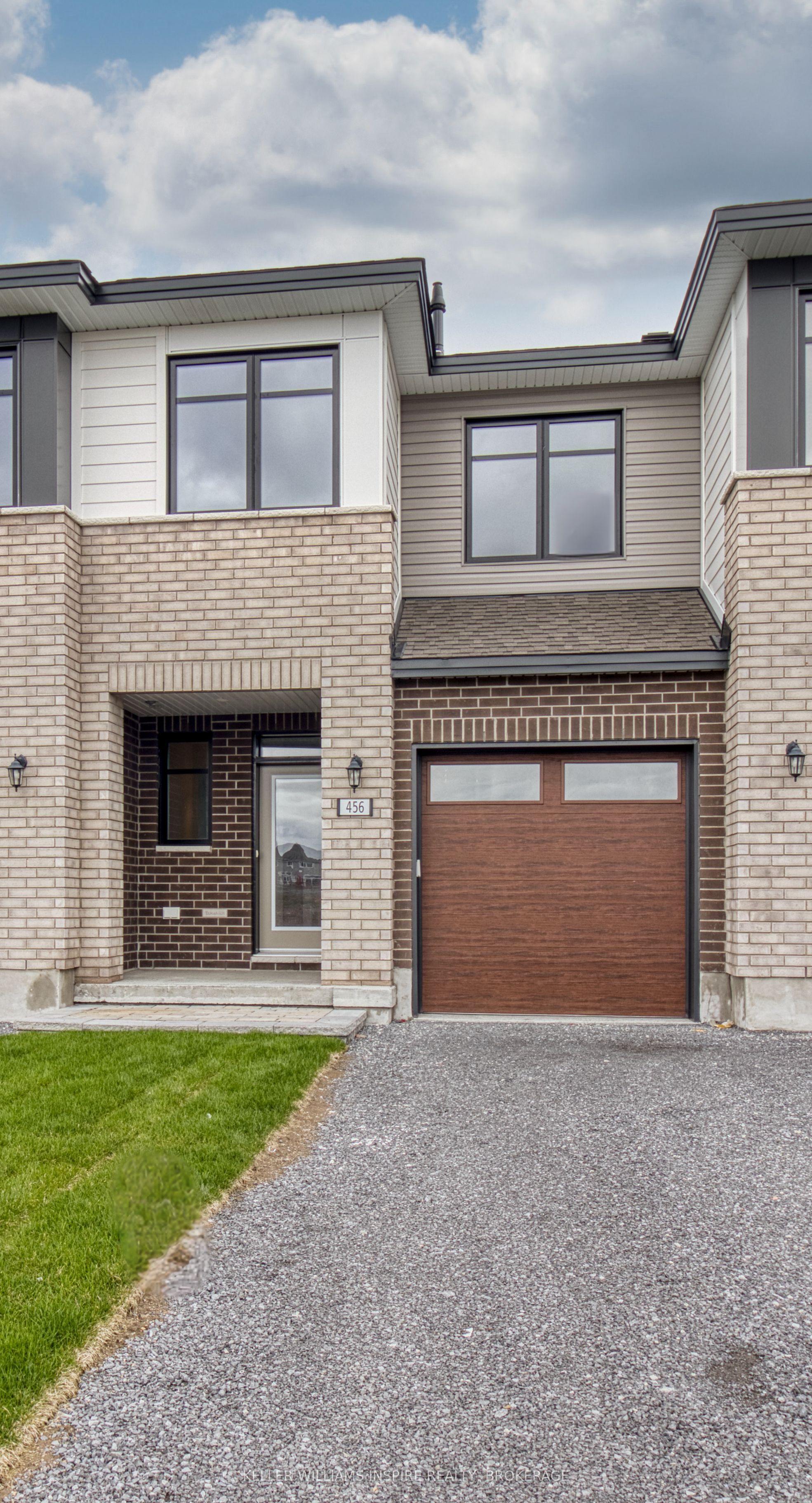 456 Buckthorn Drive Property Photo 1