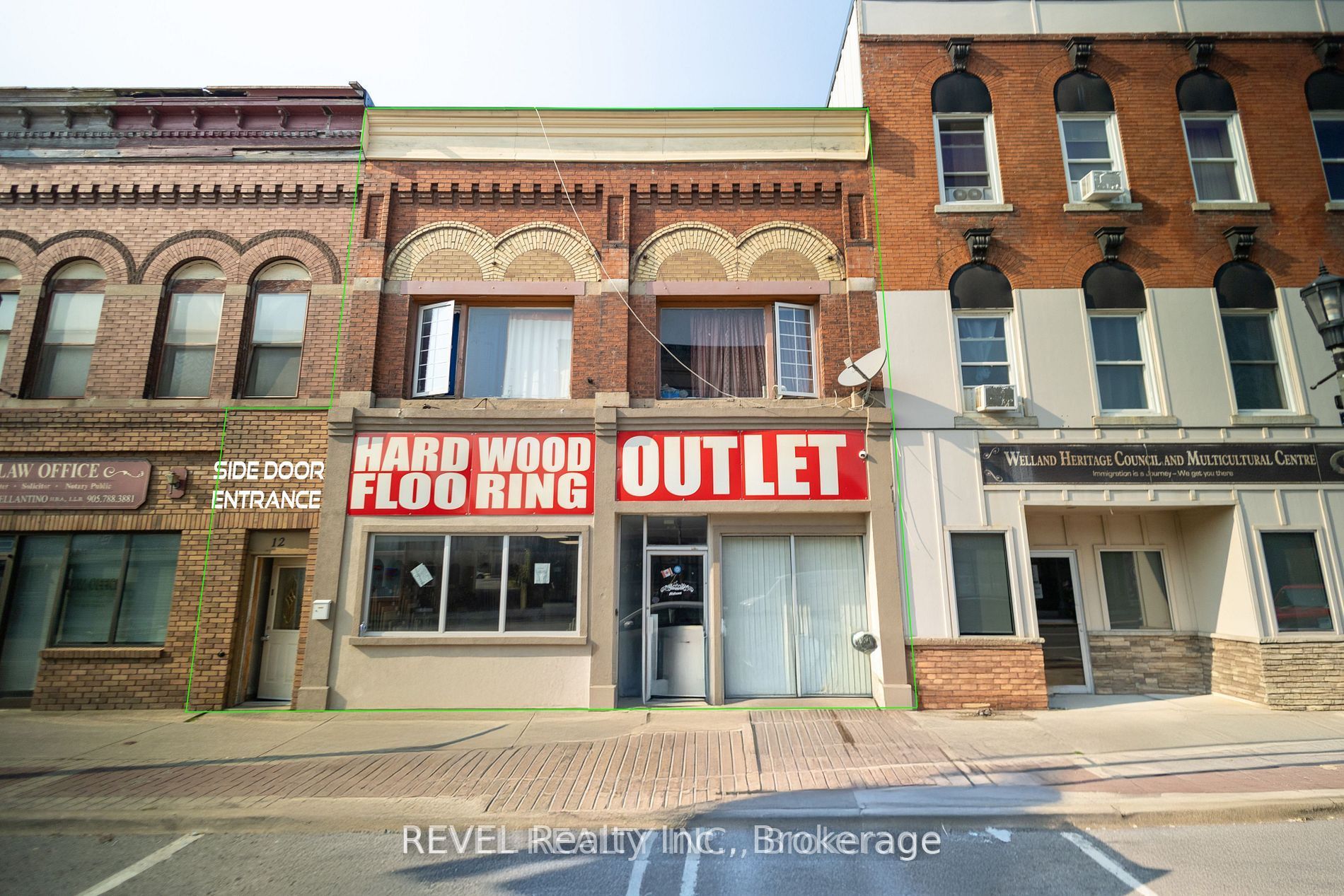 12 E Main St Property Photo 1