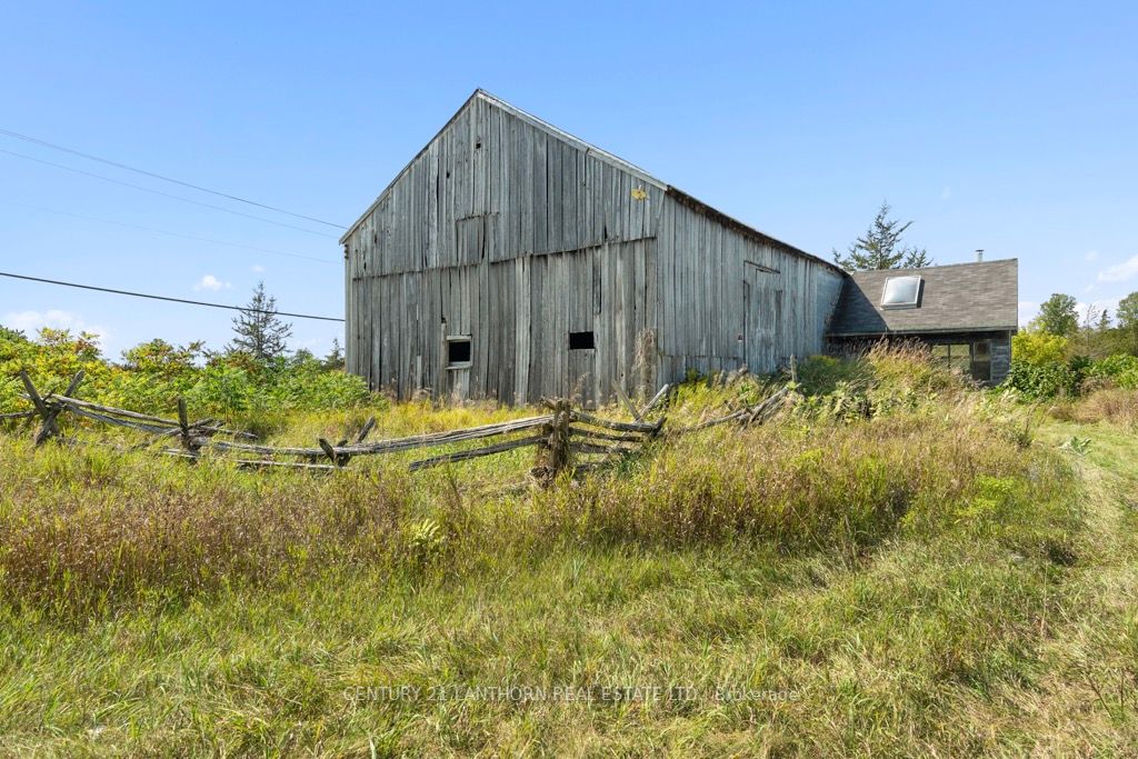 1677 County 8 Road Property Photo 2