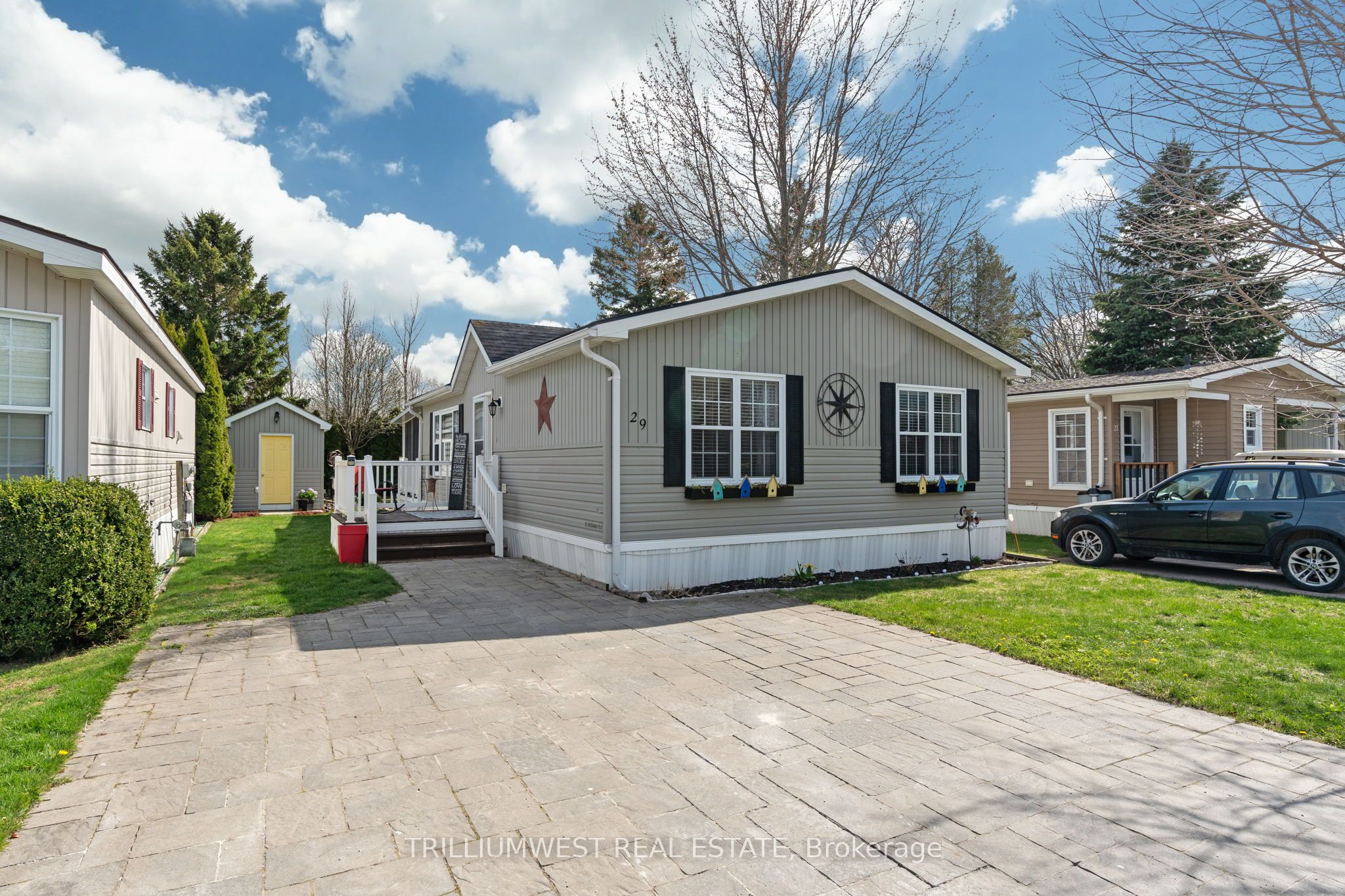 ##29 Rowan - 77307 Bluewater Highway