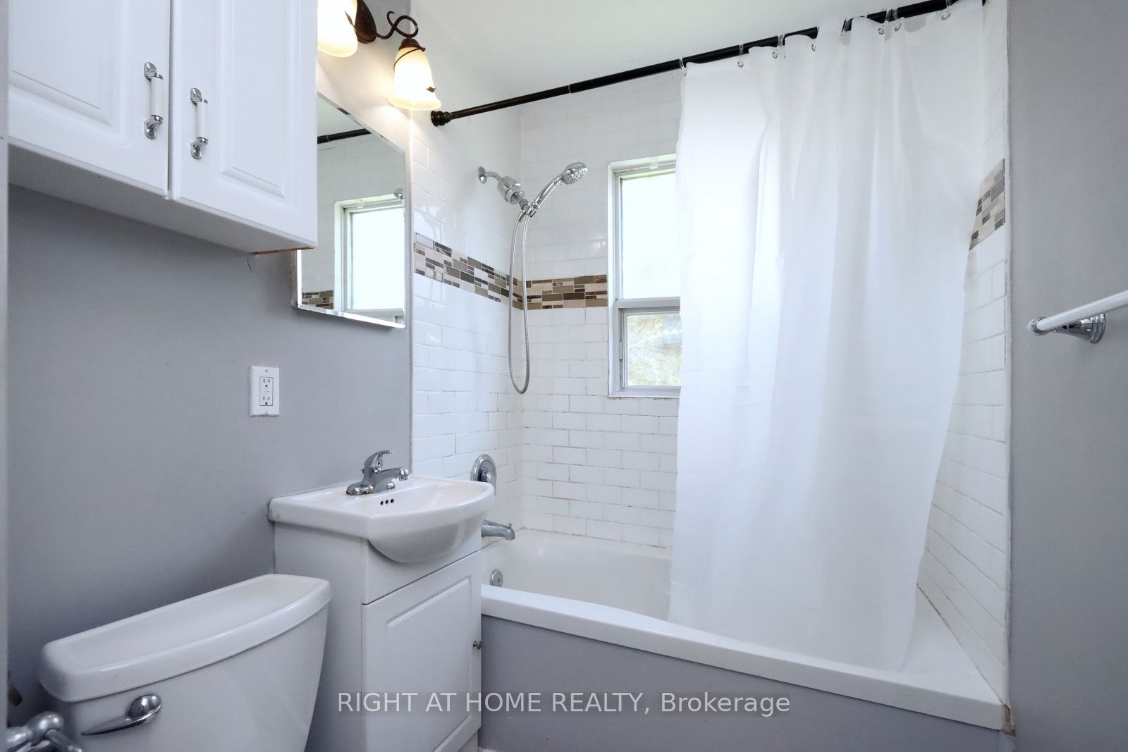 240 East 22nd Street Property Photo 14