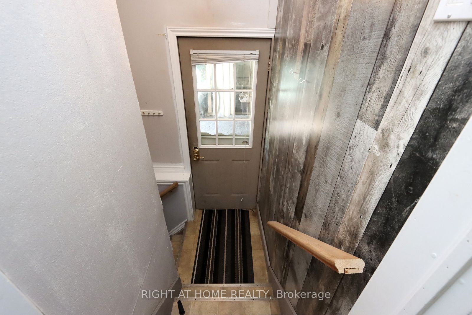 240 East 22nd Street Property Photo 17