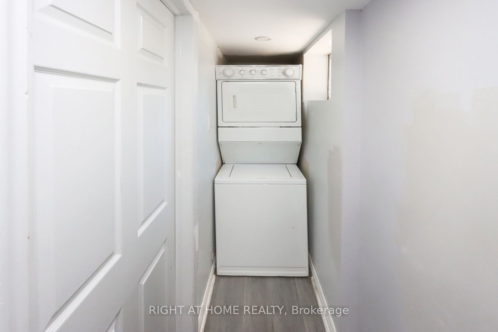 240 East 22nd Street Property Photo 27