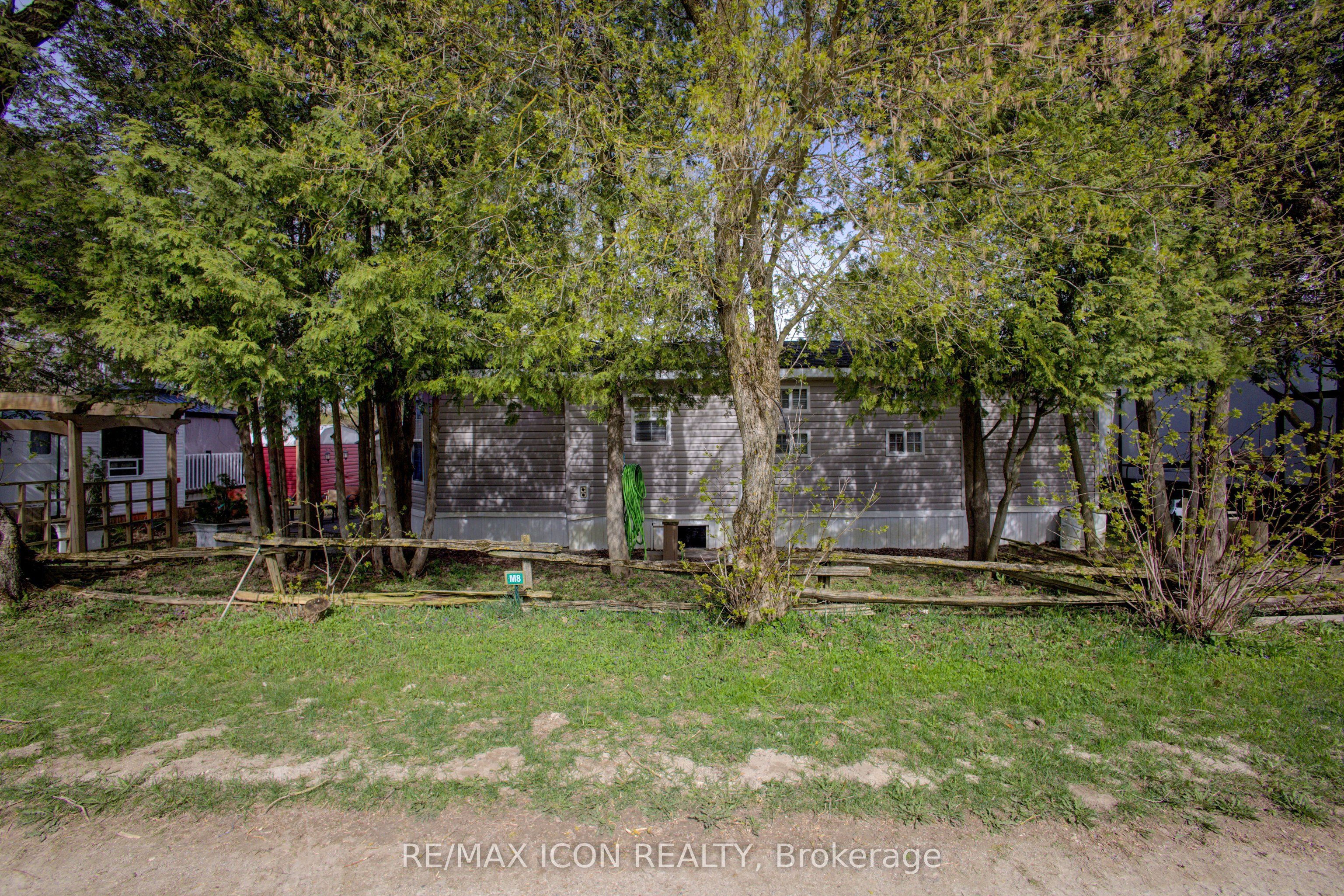 8 Maple Property Photo 2
