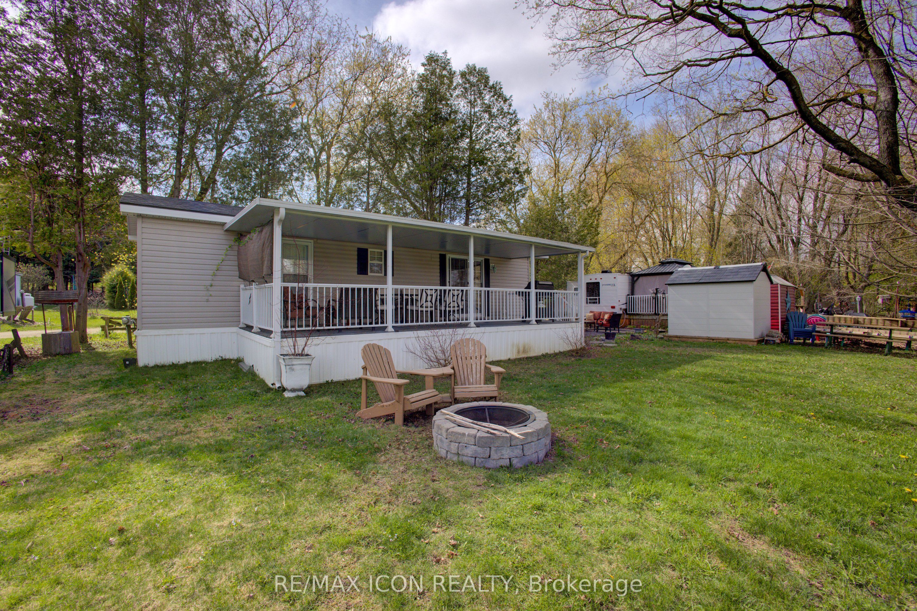8 Maple Property Photo 10