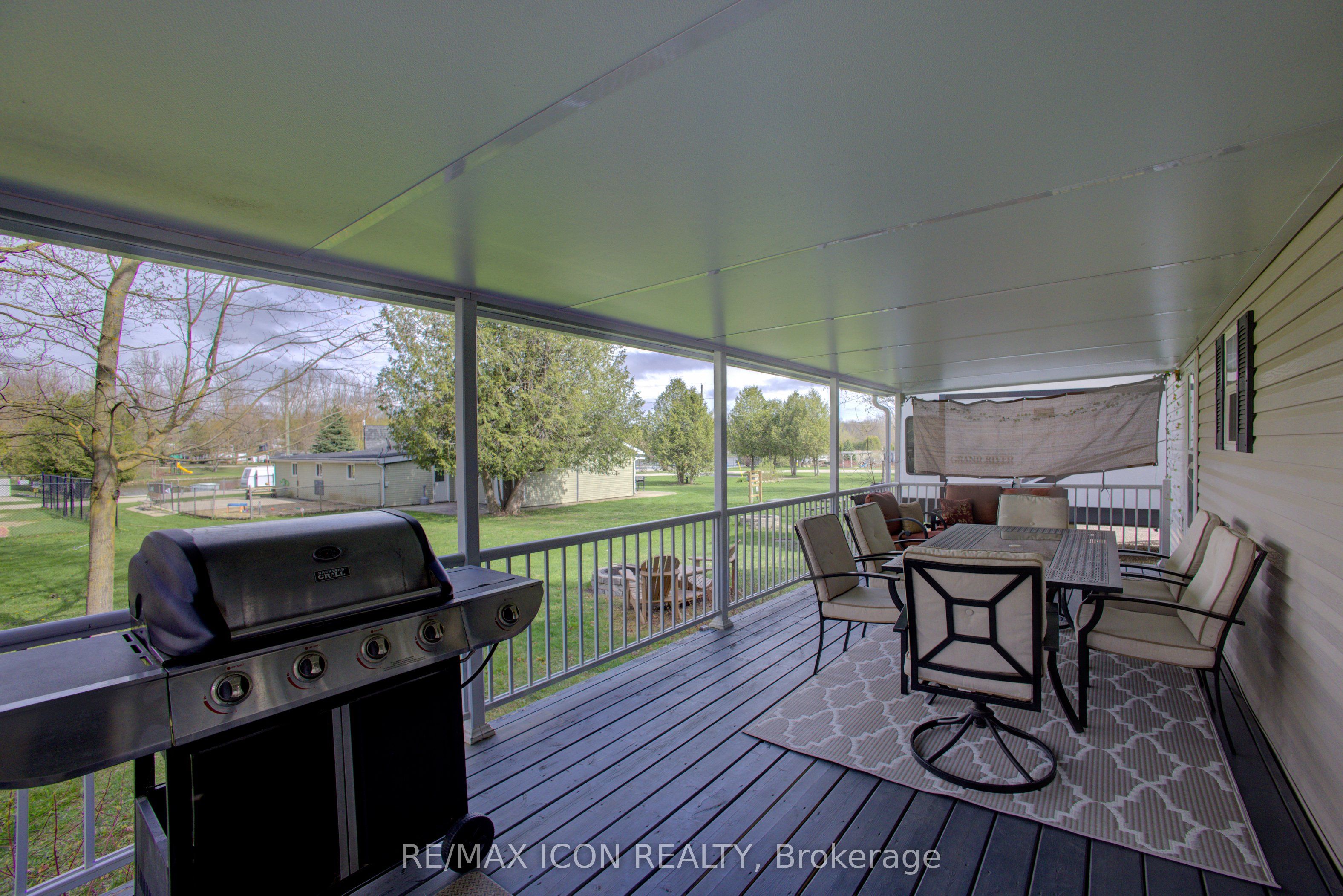 8 Maple Property Photo 11