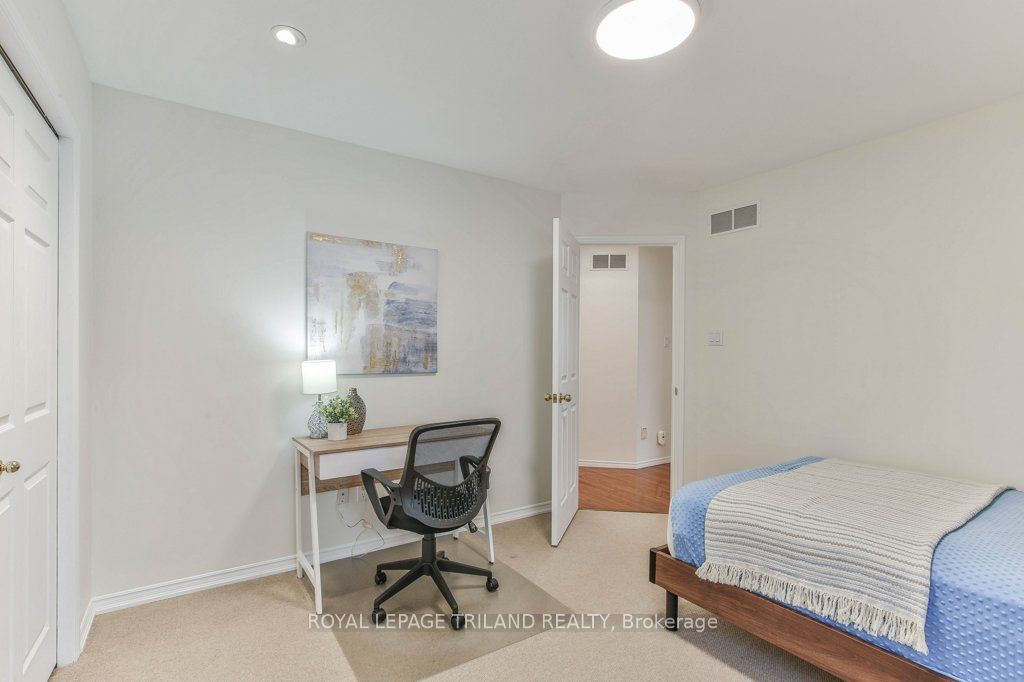 23 Derwent Road Property Photo 28