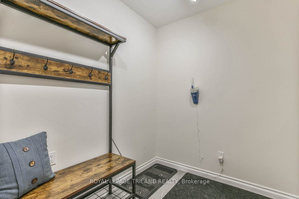 23 Derwent Road Property Photo 32