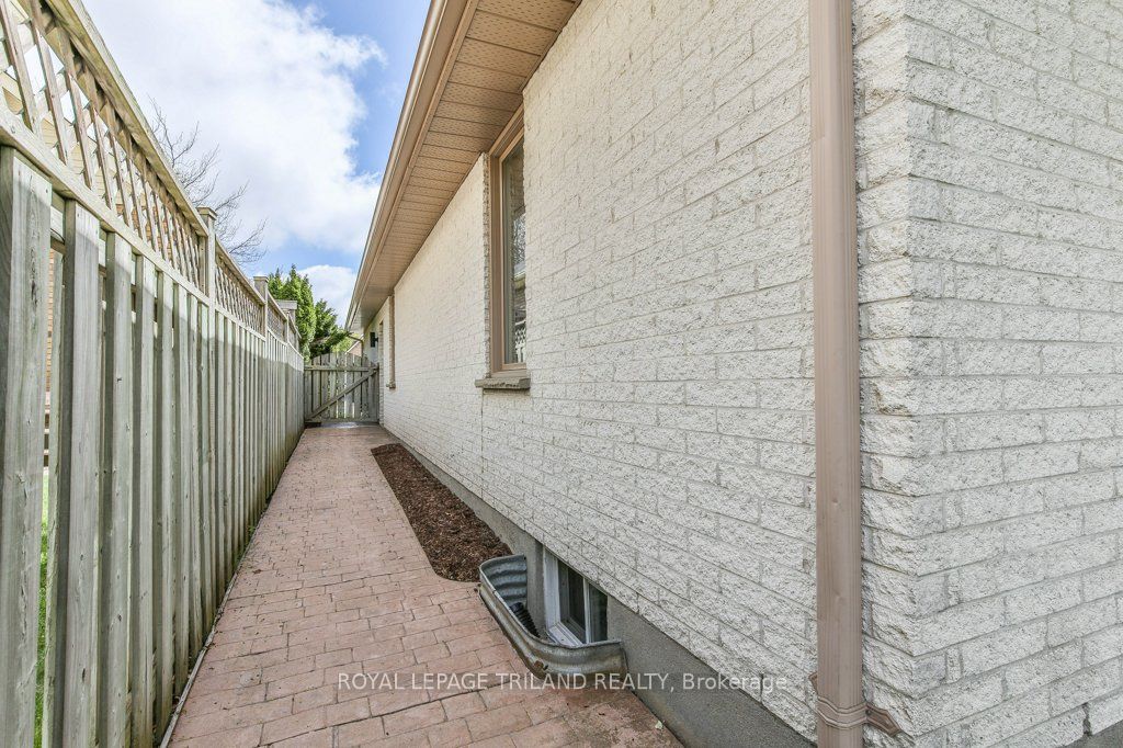 23 Derwent Road Property Photo 42