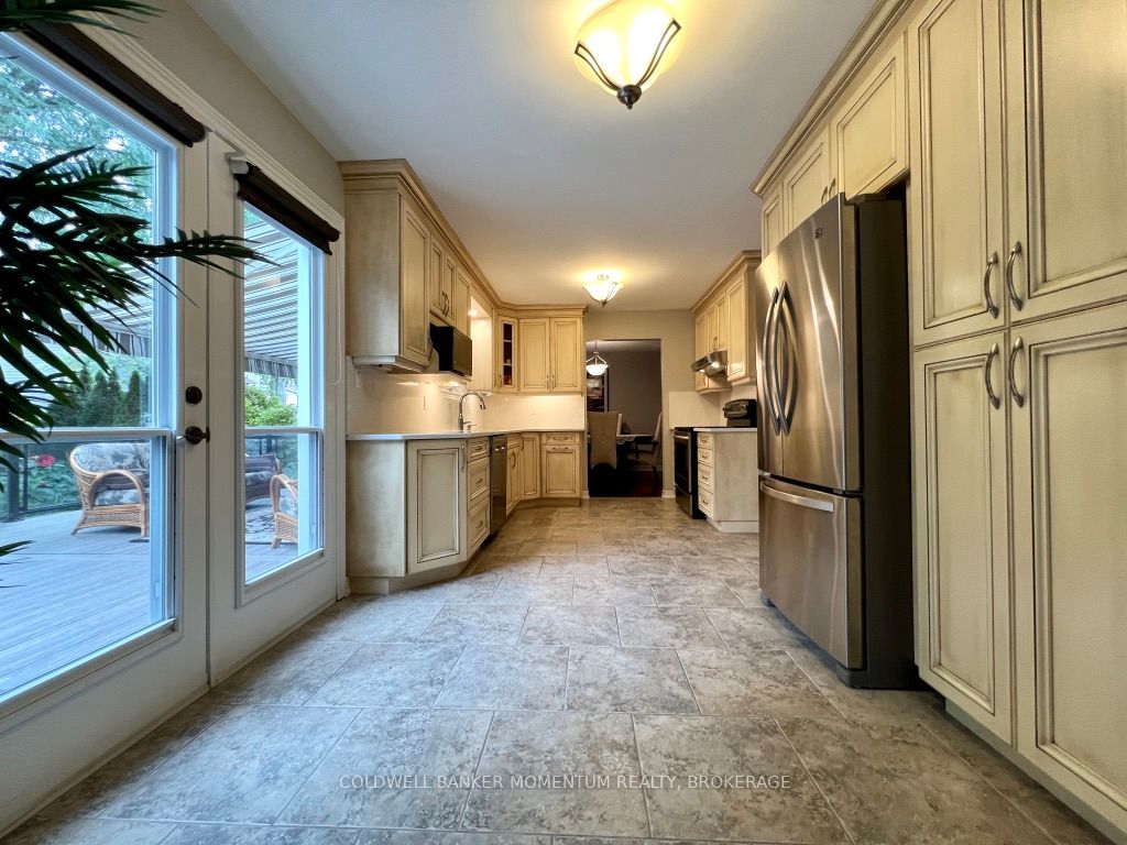 8 Meadowbrook Ln Property Photo 6
