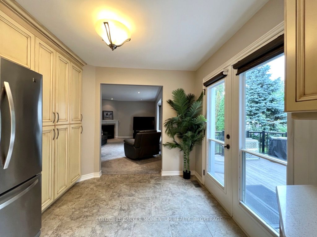 8 Meadowbrook Ln Property Photo 8