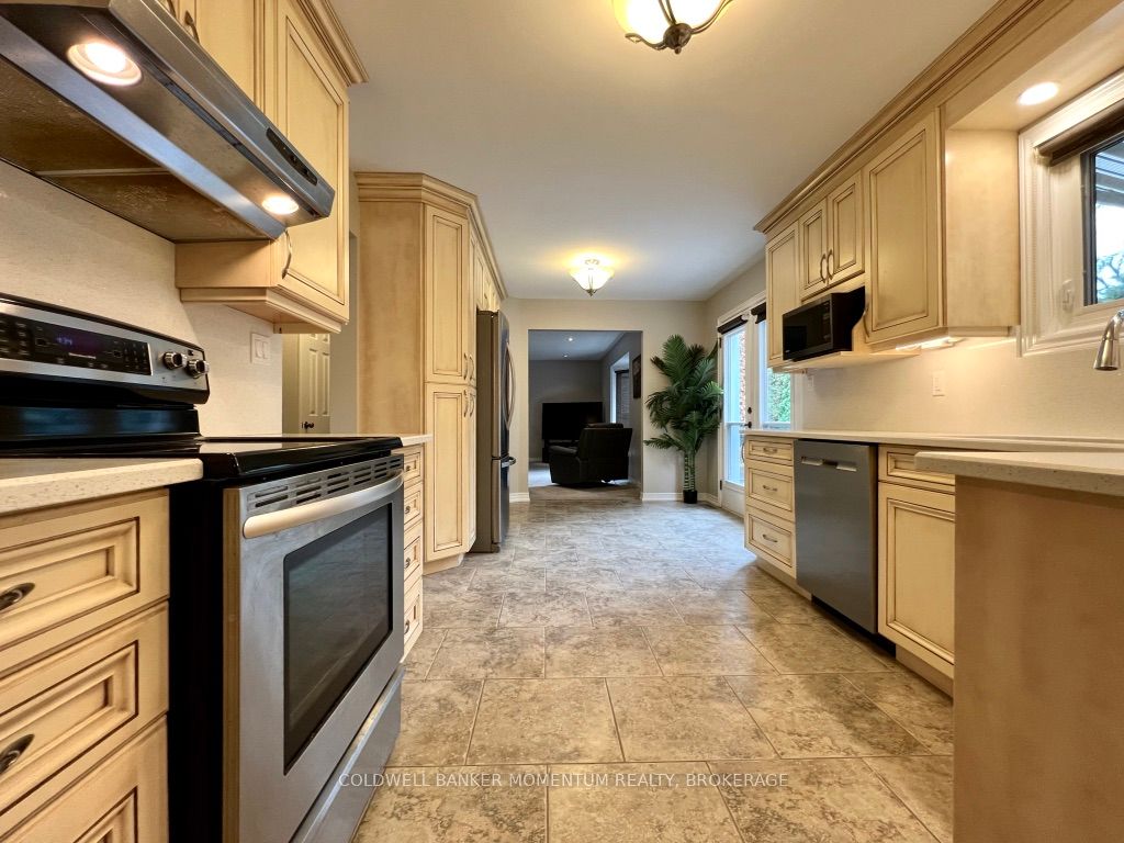 8 Meadowbrook Ln Property Photo 9
