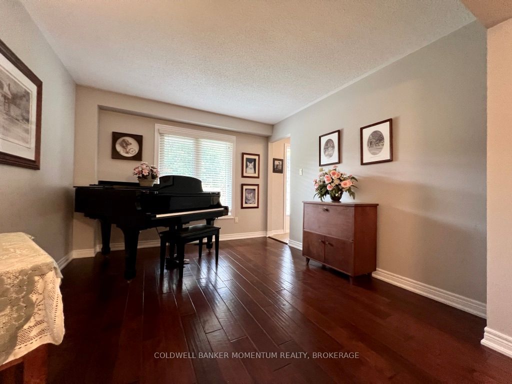 8 Meadowbrook Ln Property Photo 15