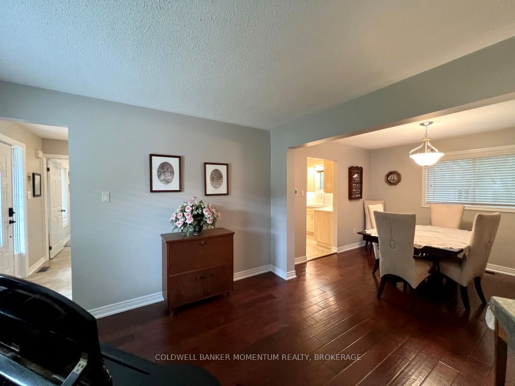 8 Meadowbrook Ln Property Photo 17