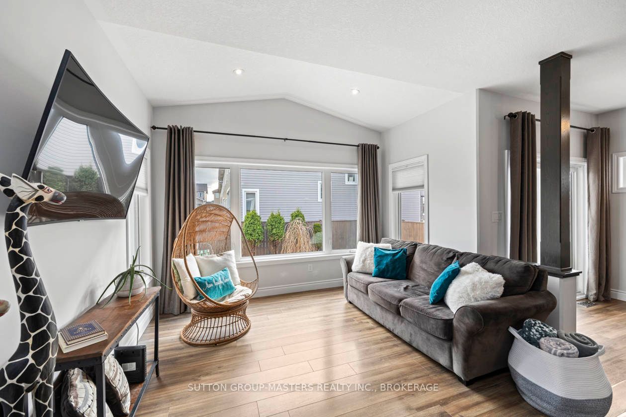 350 Janette Street Property Photo 18
