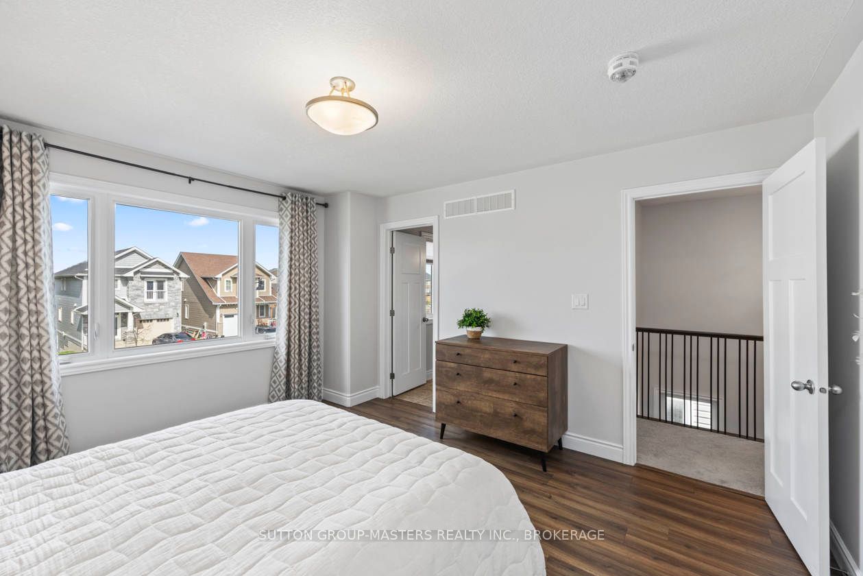 350 Janette Street Property Photo 25