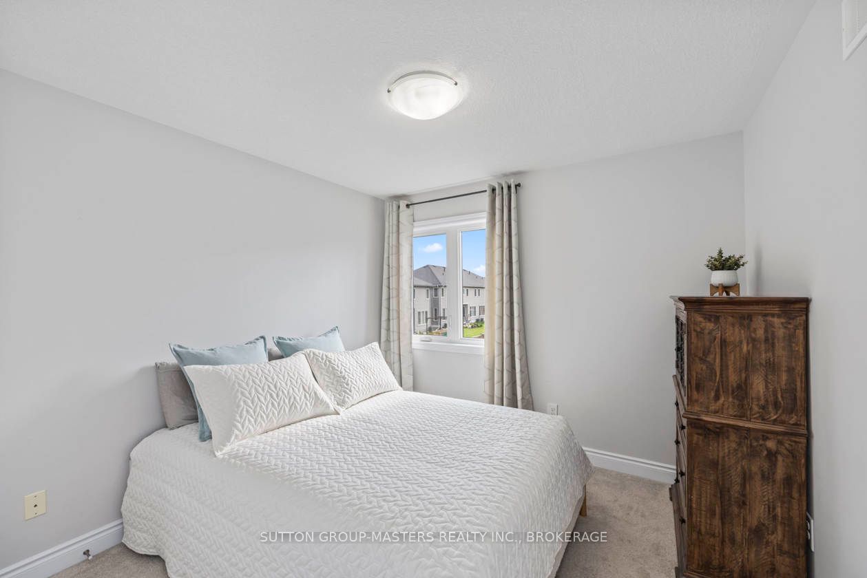 350 Janette Street Property Photo 31