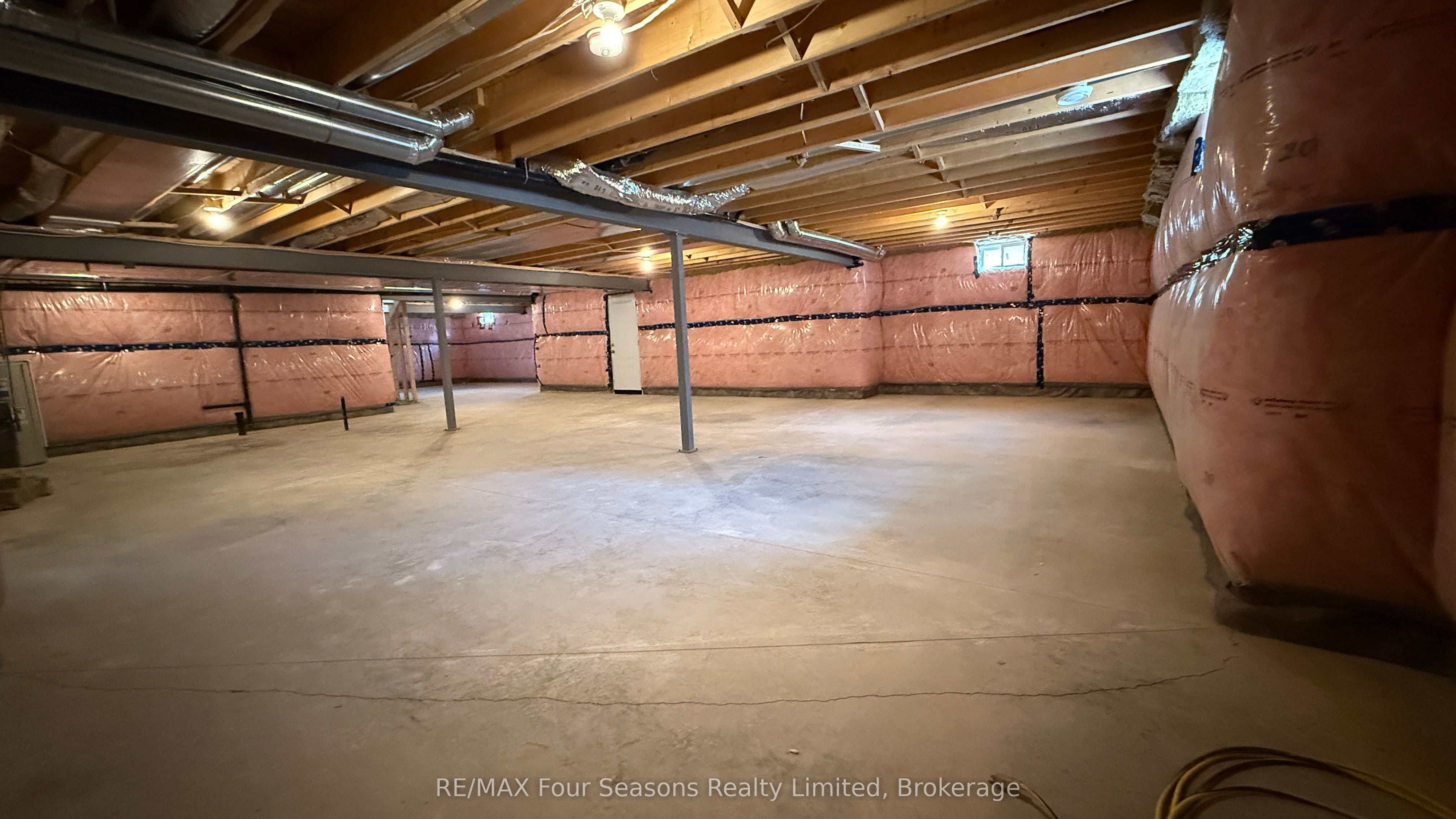 31 Trillium Crossing Property Photo 28