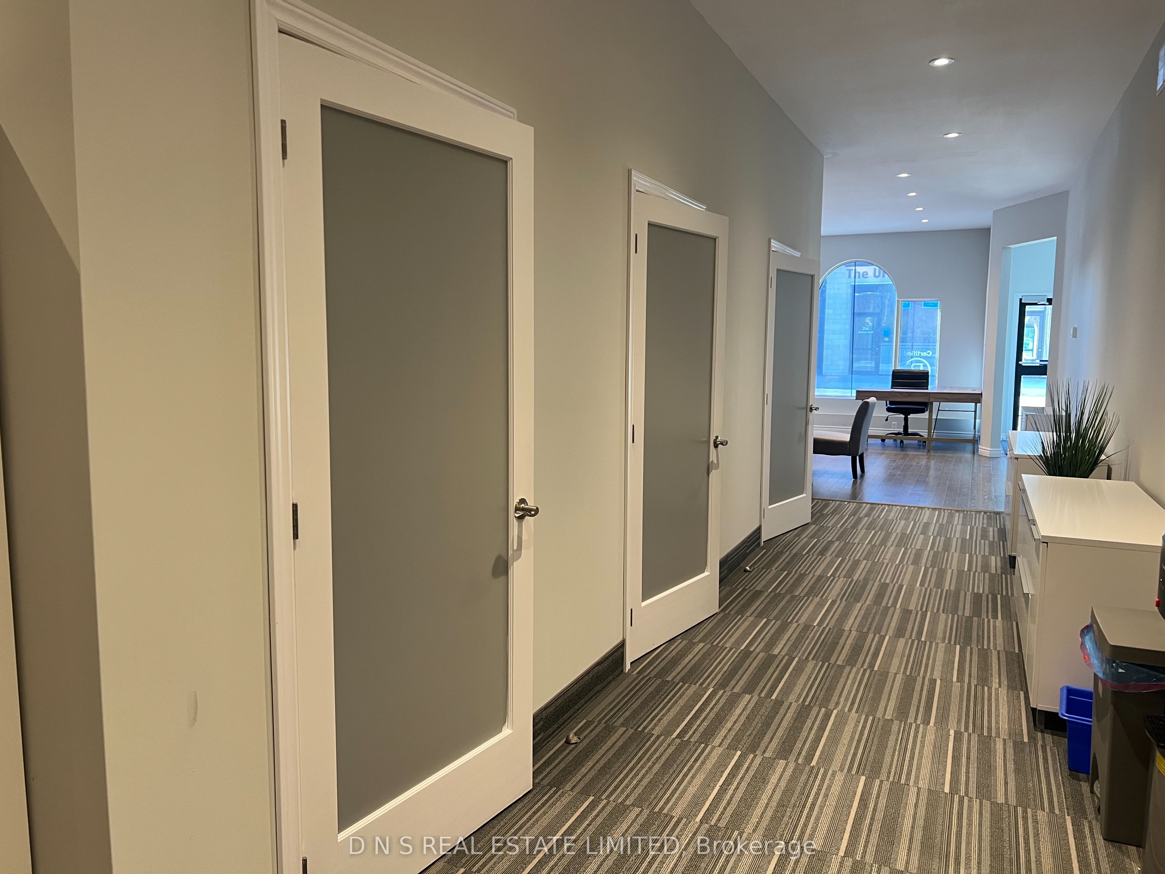 269 Charlotte St Property Photo 6
