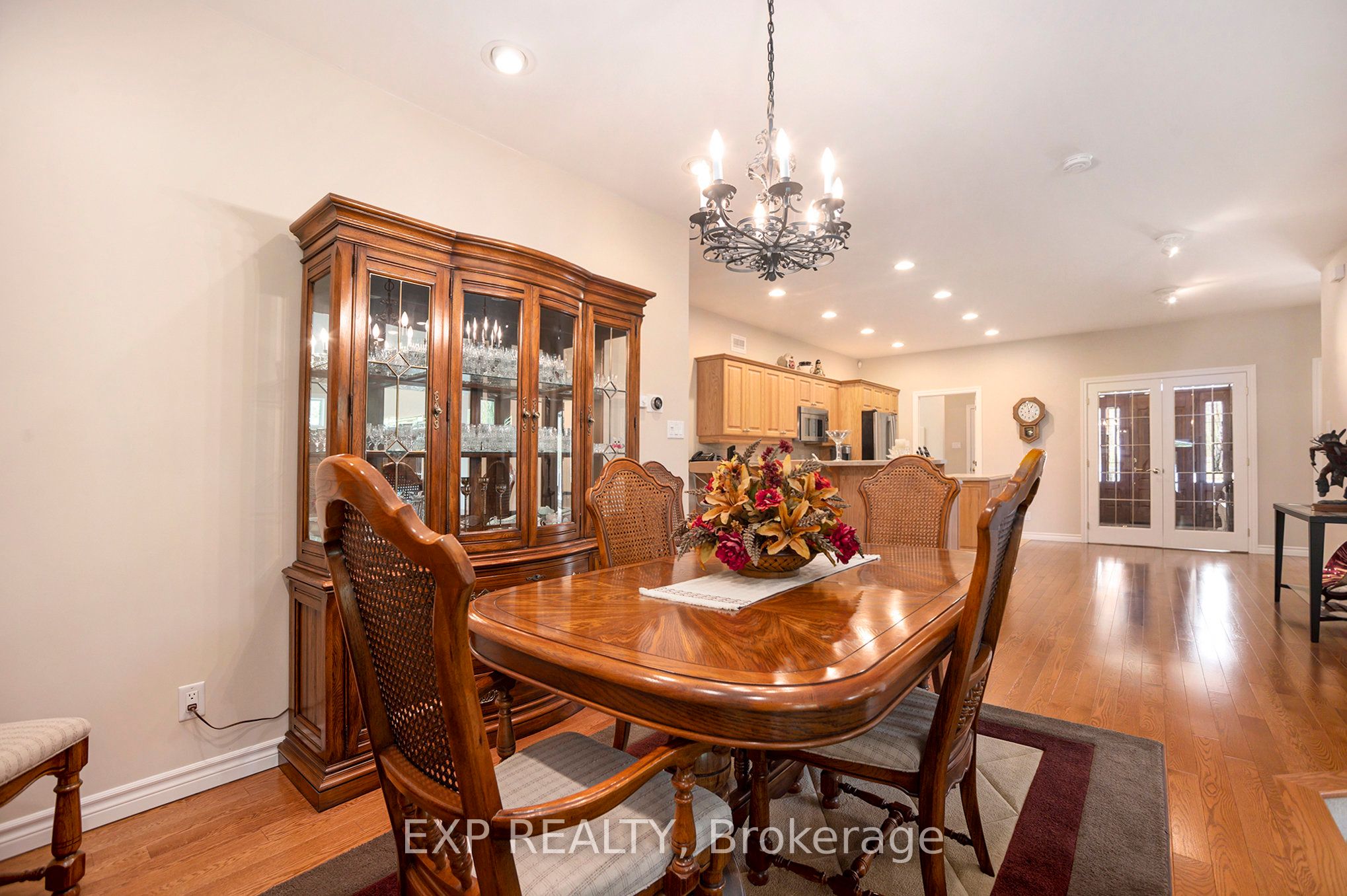 544 Lakeshore Road Property Photo 7