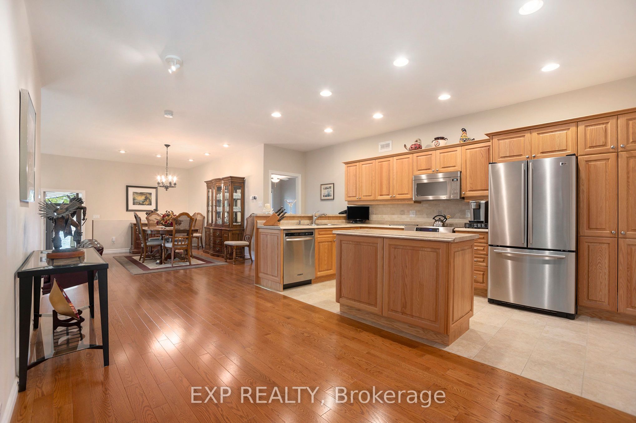 544 Lakeshore Road Property Photo 9