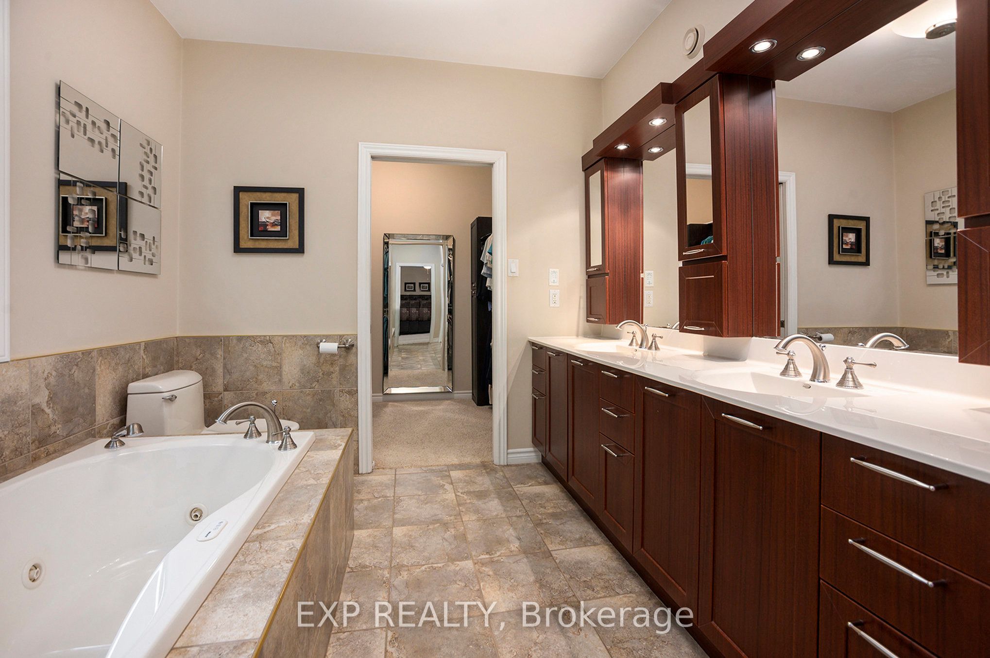 544 Lakeshore Road Property Photo 13