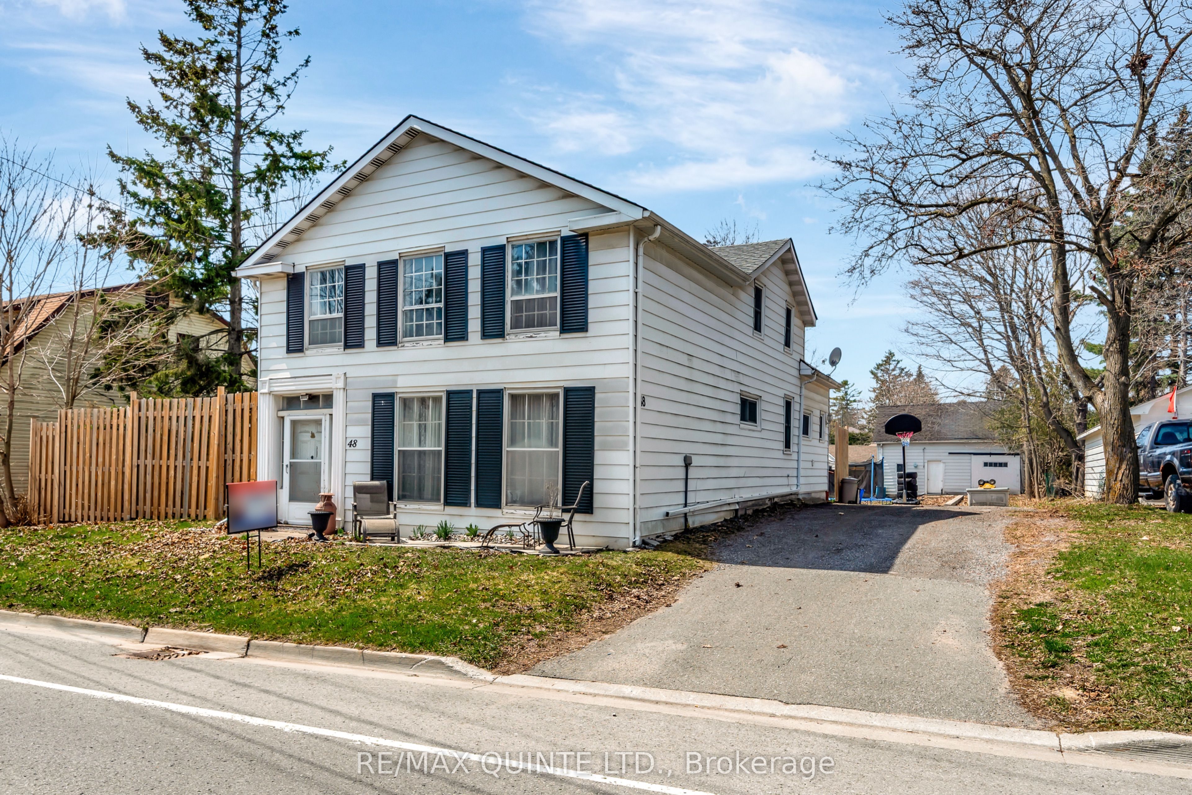 48 Young Street Property Photo