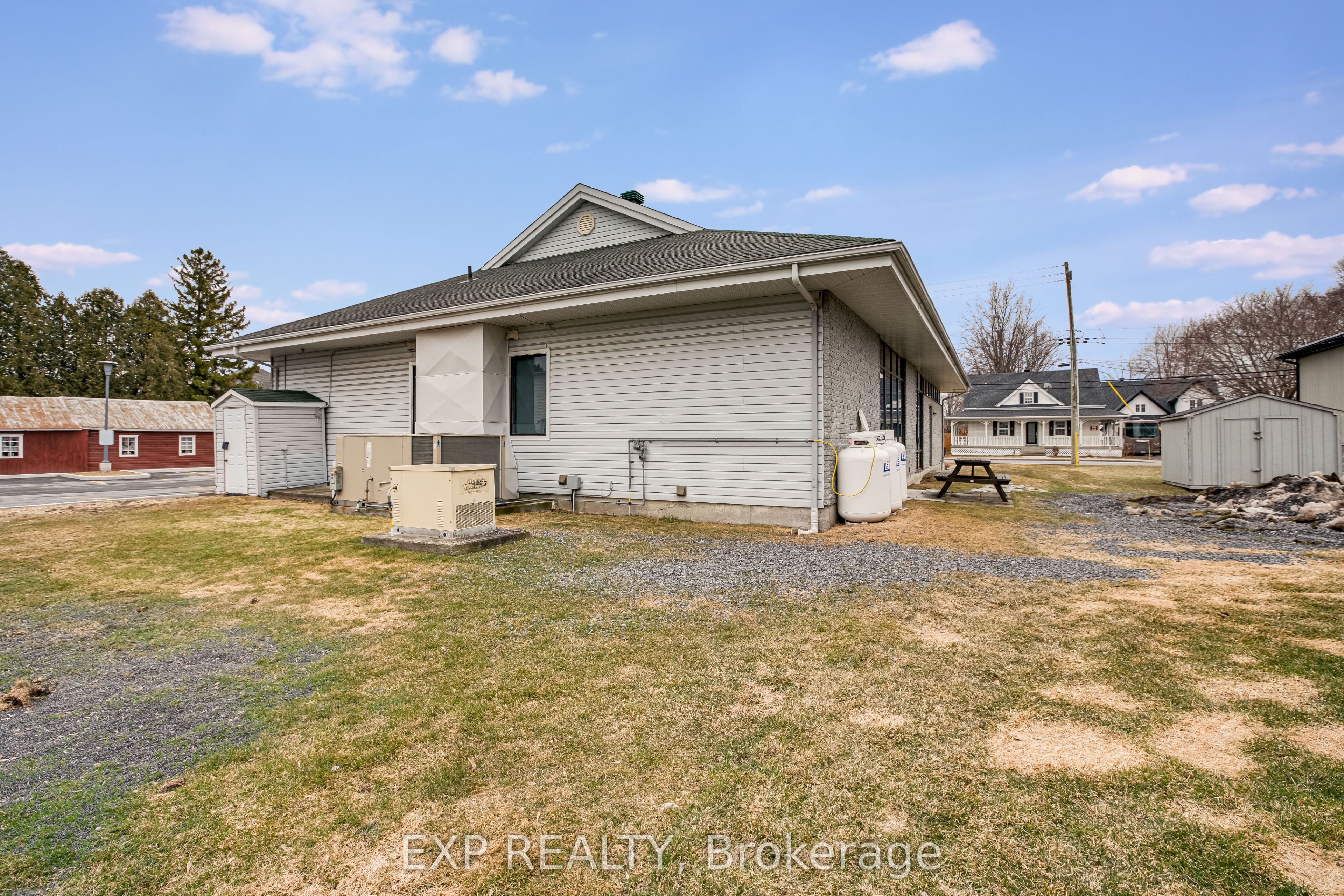 4597 Catherine Street Property Photo 6