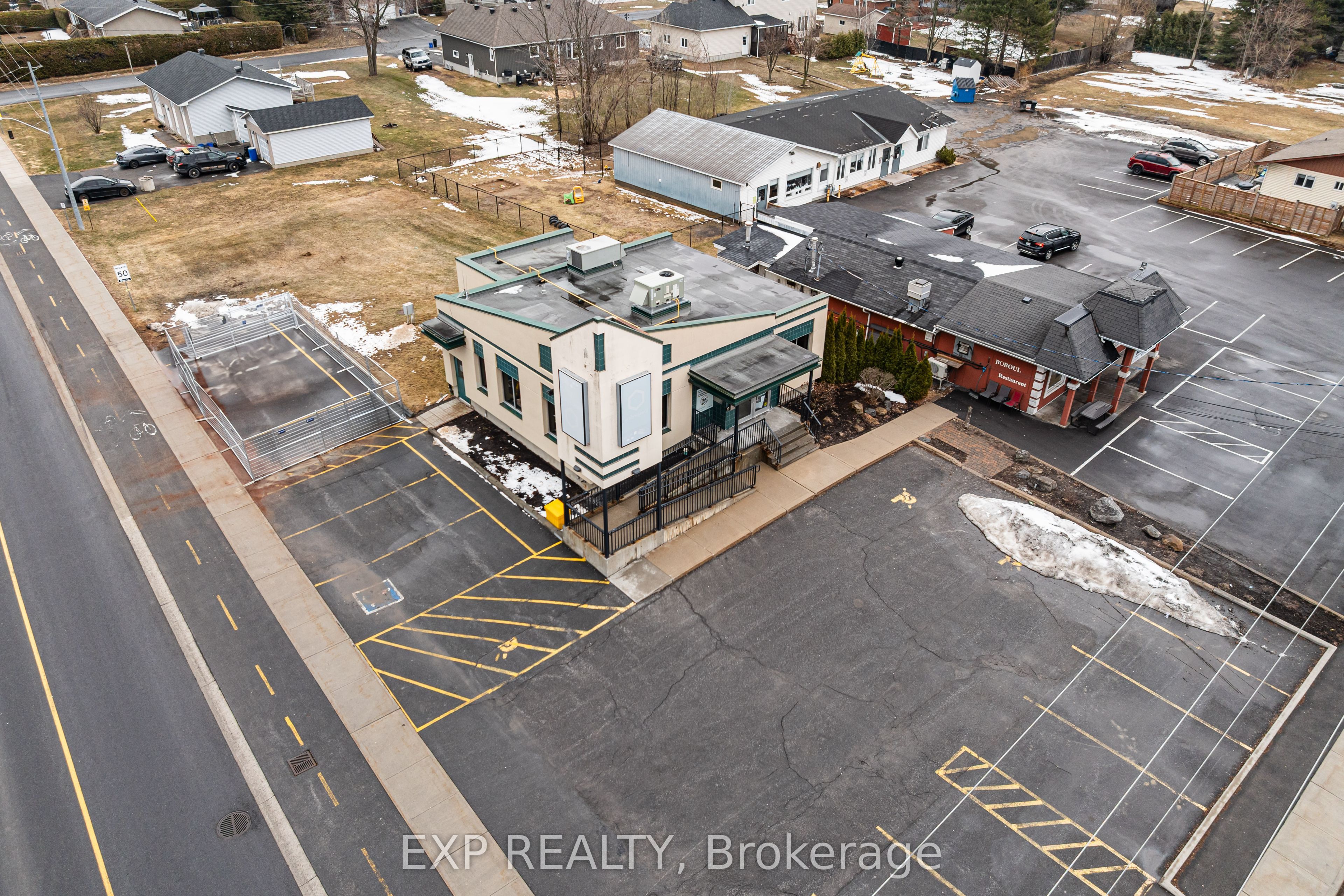 523 Limoges Rd Property Photo 4