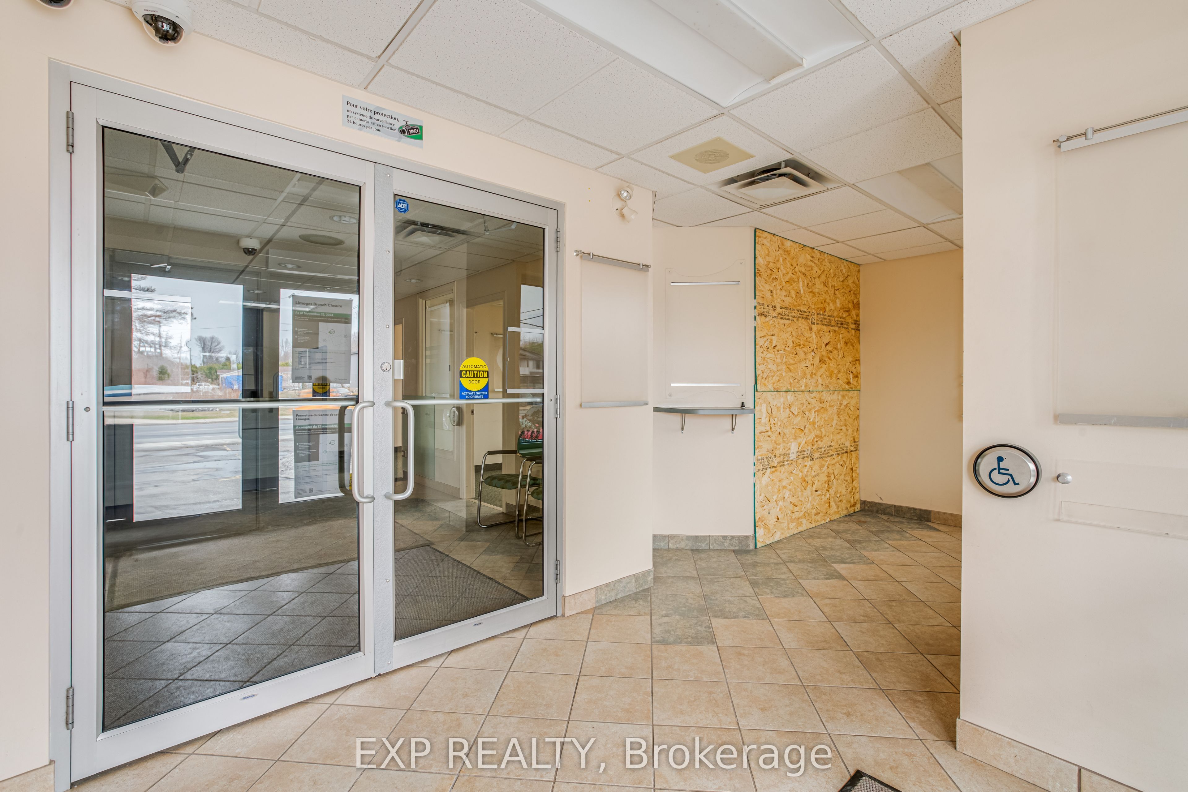 523 Limoges Rd Property Photo 7