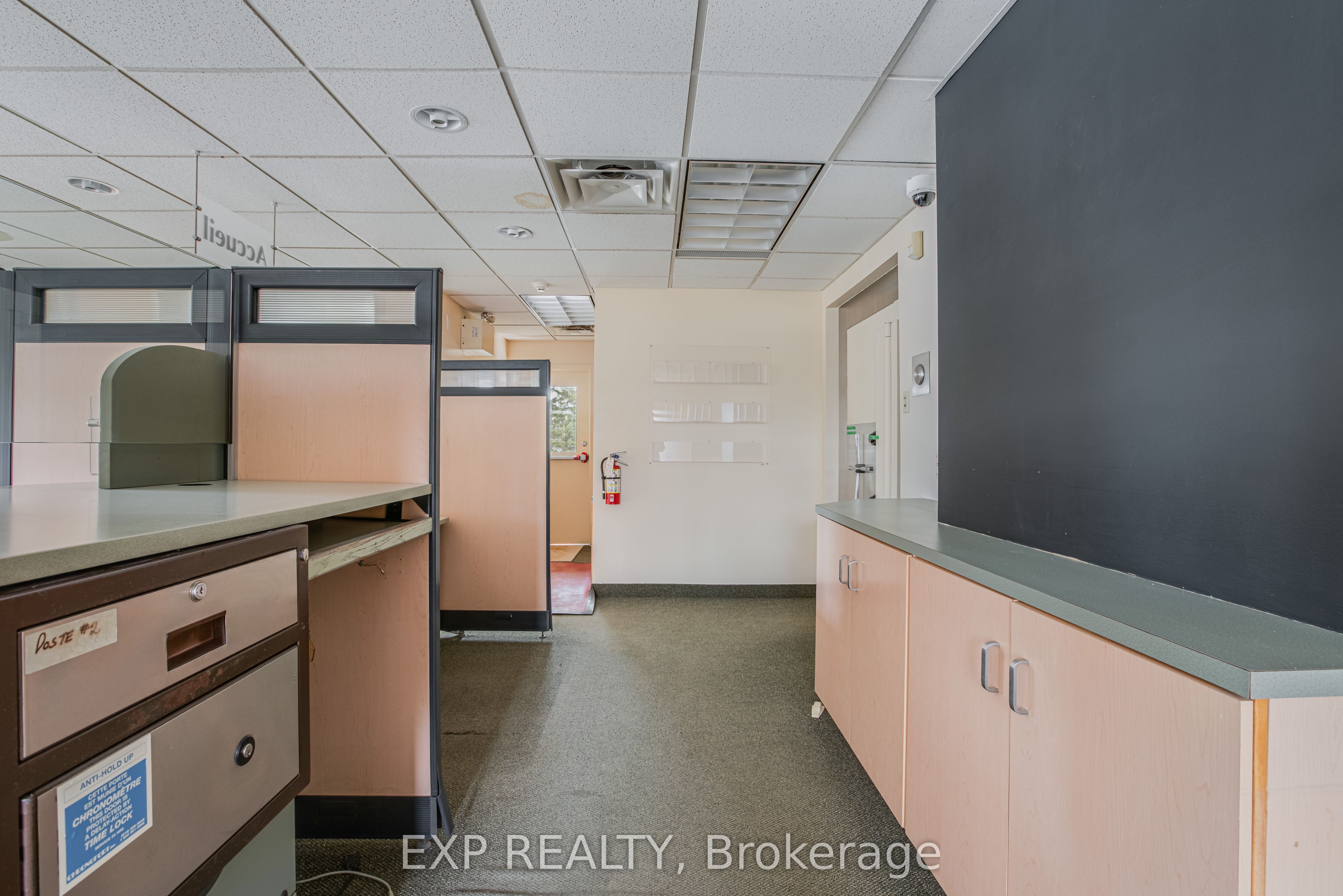 523 Limoges Rd Property Photo 16