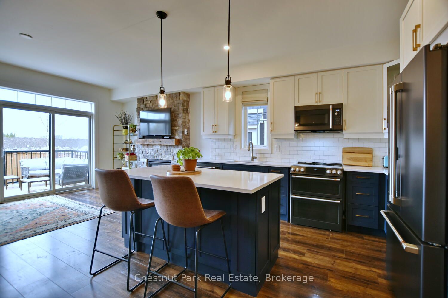 146 Red Pine Street Property Photo 5