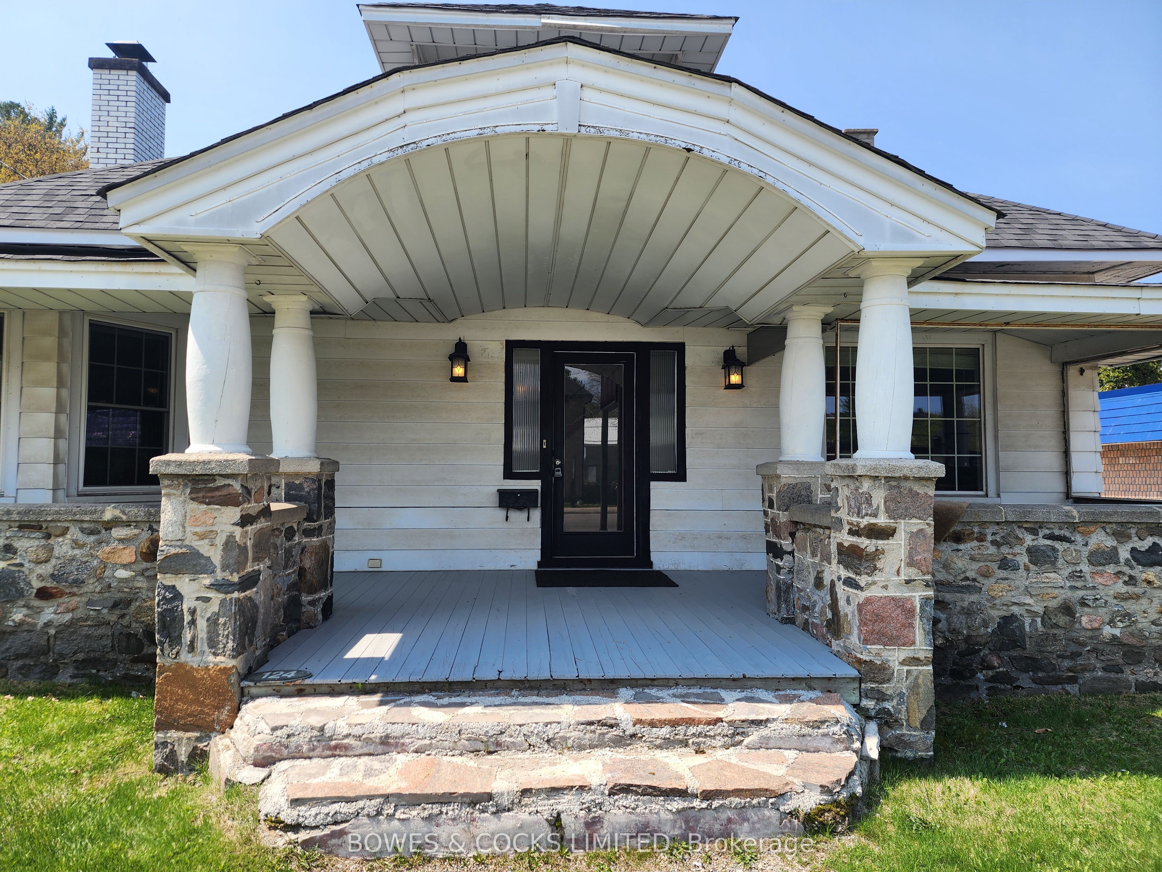 124 Maple Avenue Property Photo 4