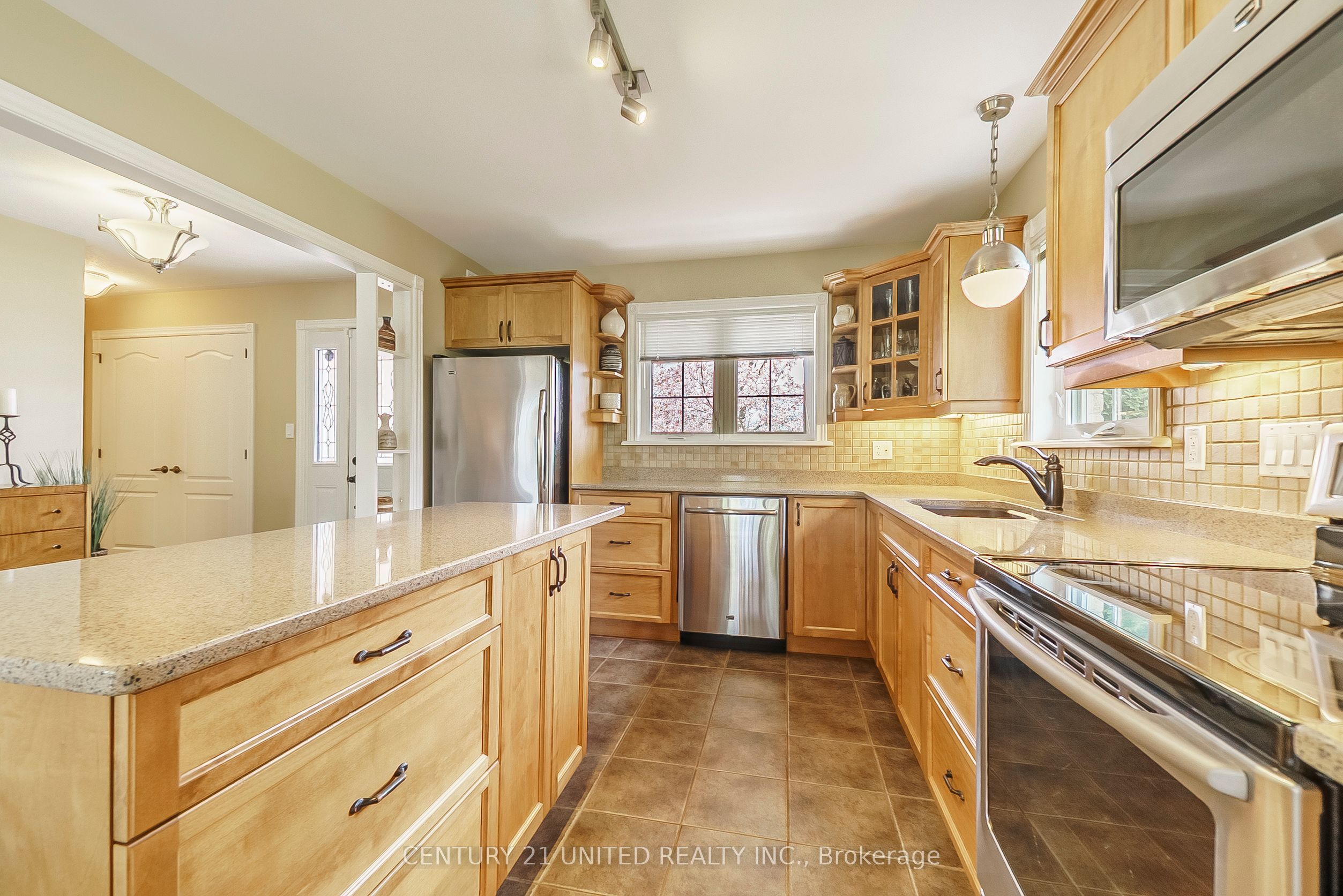 227 Carnegie Avenue 4 Property Photo 8