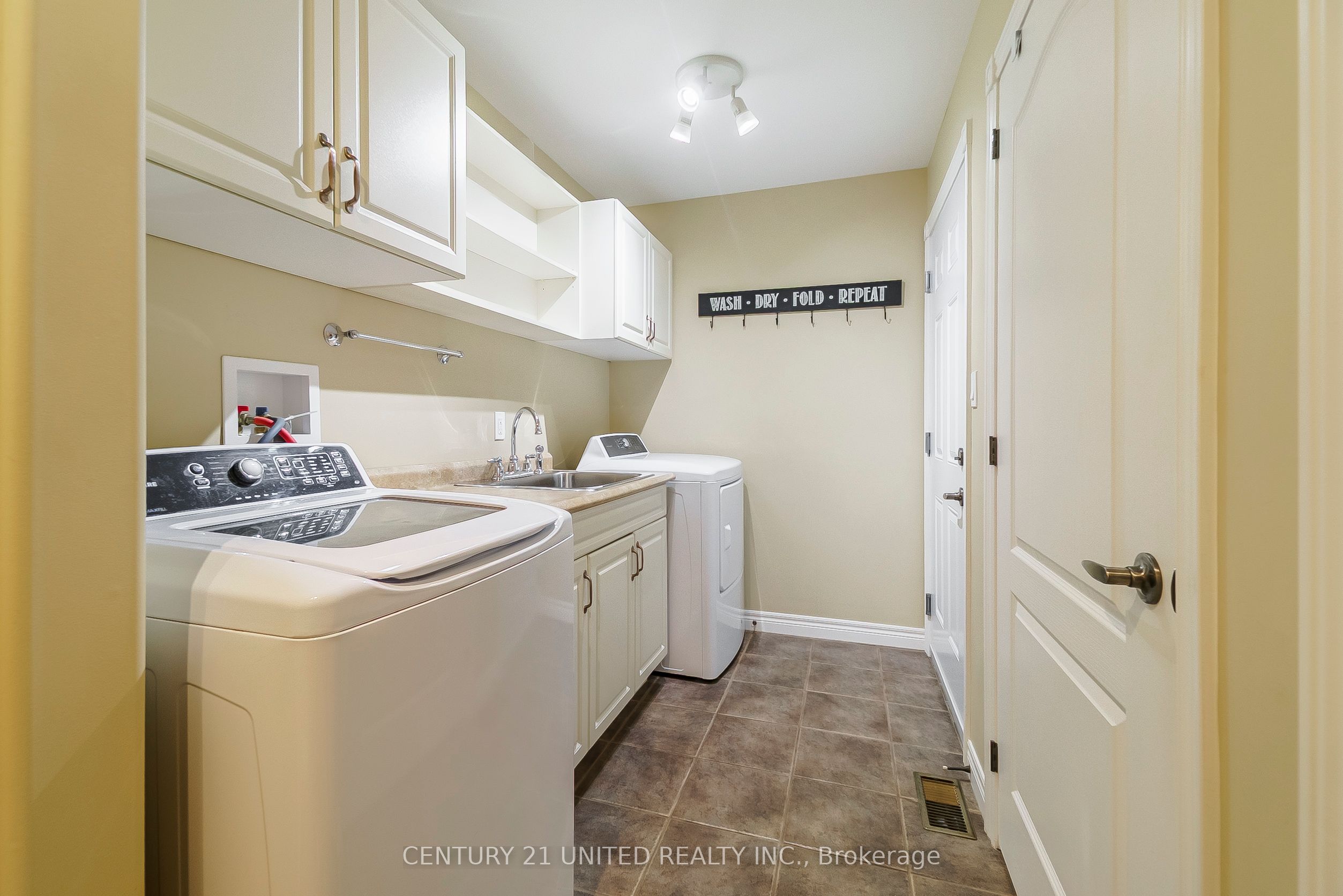 227 Carnegie Avenue 4 Property Photo 23