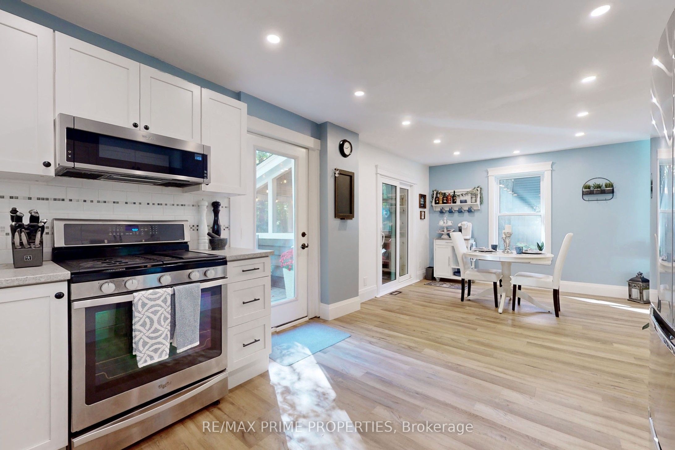 190 Maple Street Property Photo 6